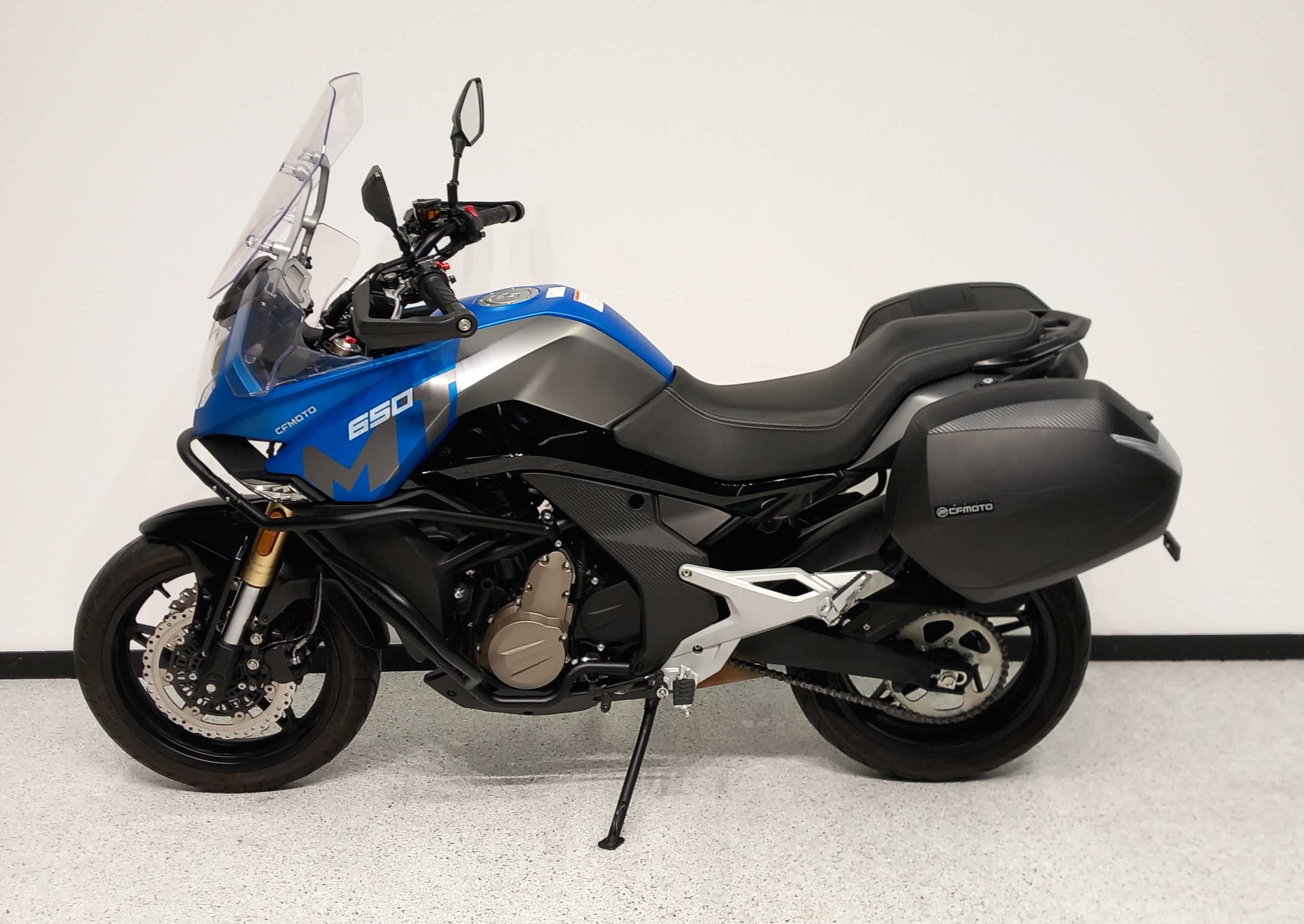 CFMOTO CF 650 MT 2021 HD vue gauche