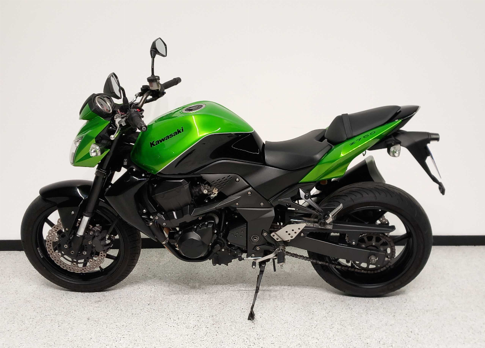 Kawasaki Z 750 (ZR750) 2009 vue gauche