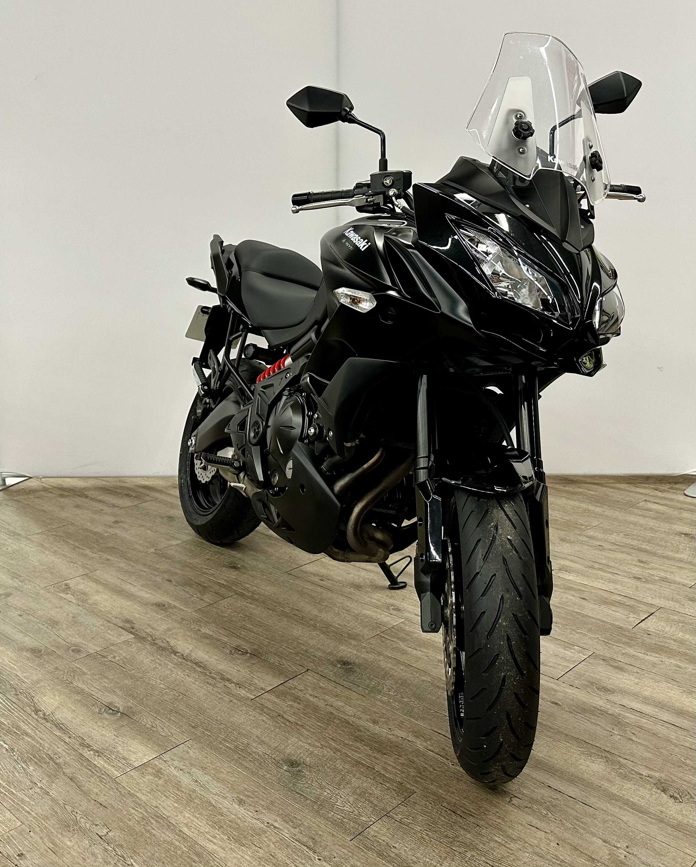 Kawasaki KLE 650 Versys 2015 HD vue 3/4 droite