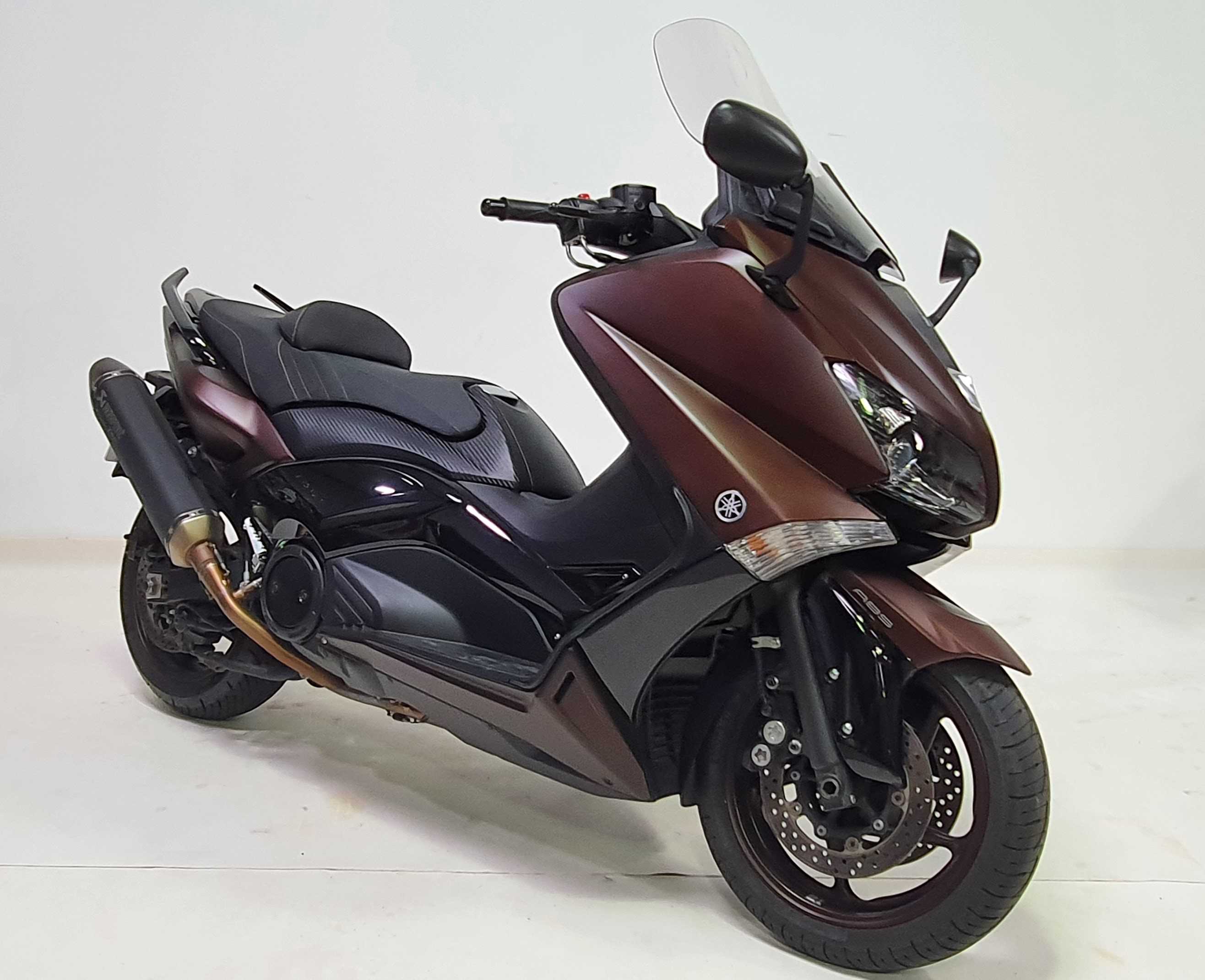 Yamaha XP 530  T-Max 2014 HD vue 3/4 droite