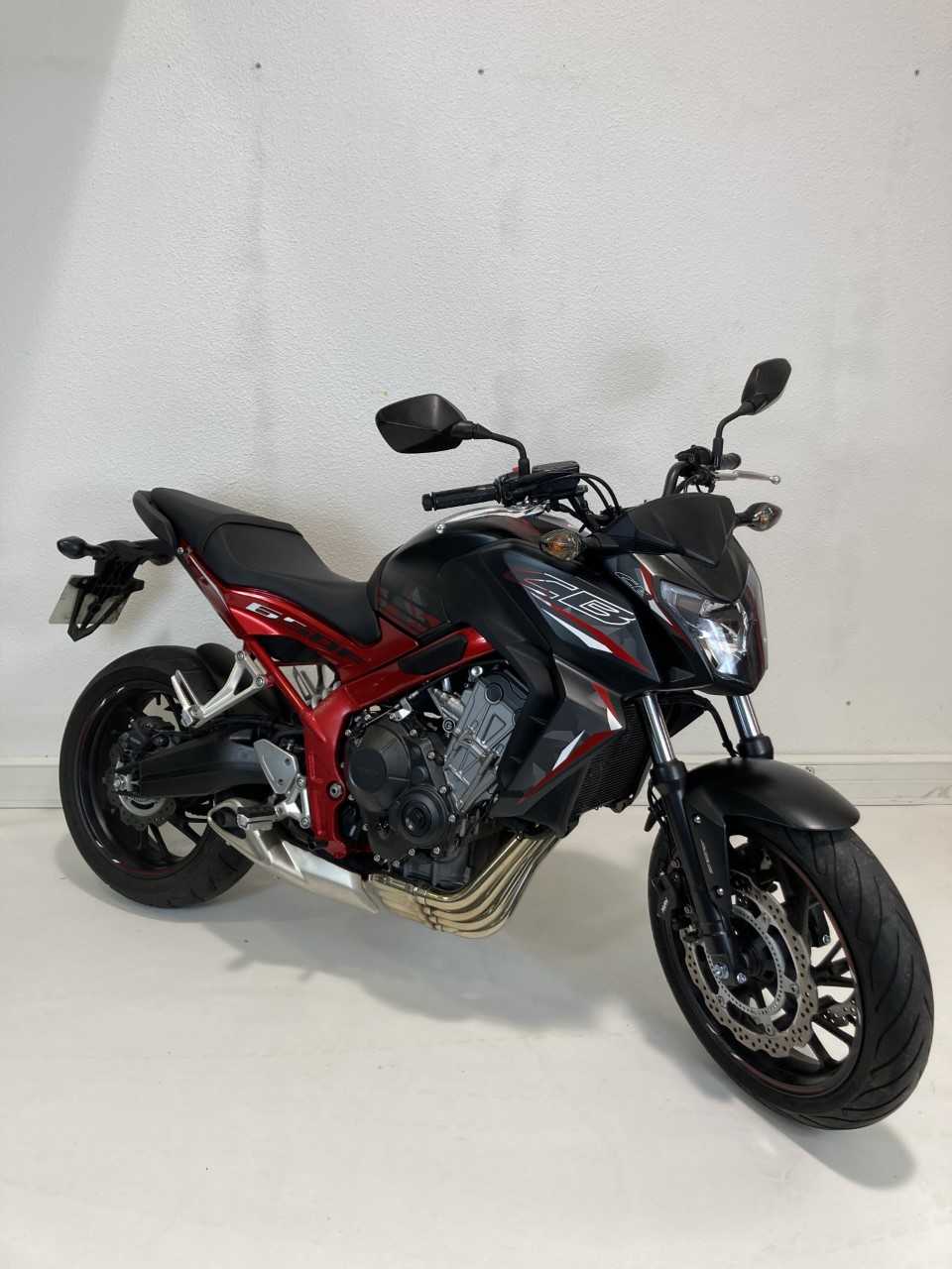 Honda CB 650 F  ABS 2016 HD vue 3/4 droite