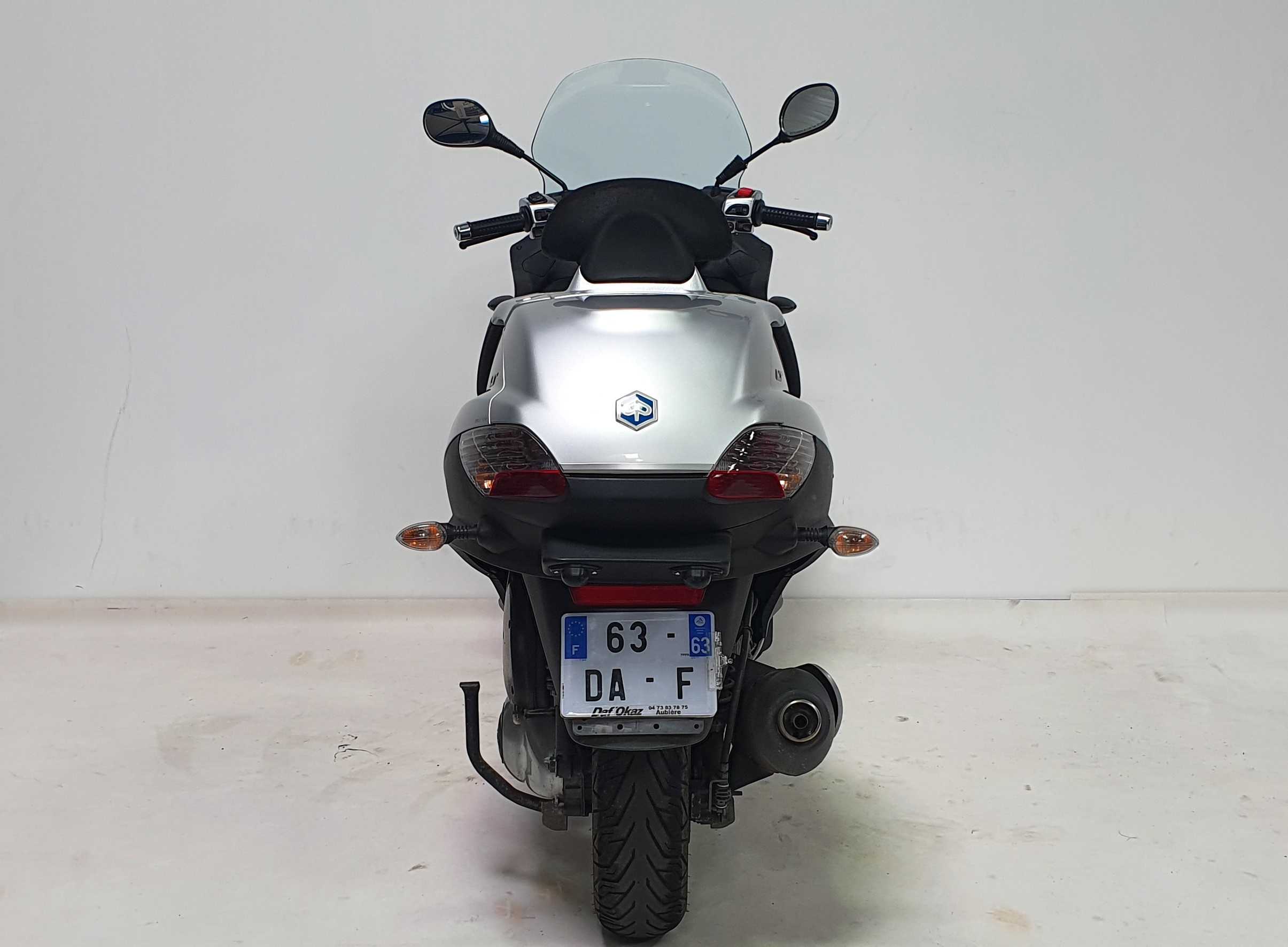 Piaggio MP3 250 LT 2009 HD vue arrière