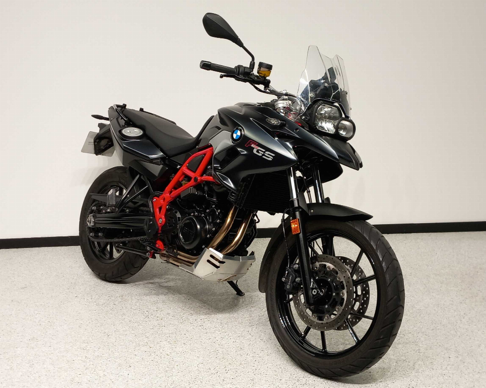 BMW F 700 GS 2017 vue 3/4 droite