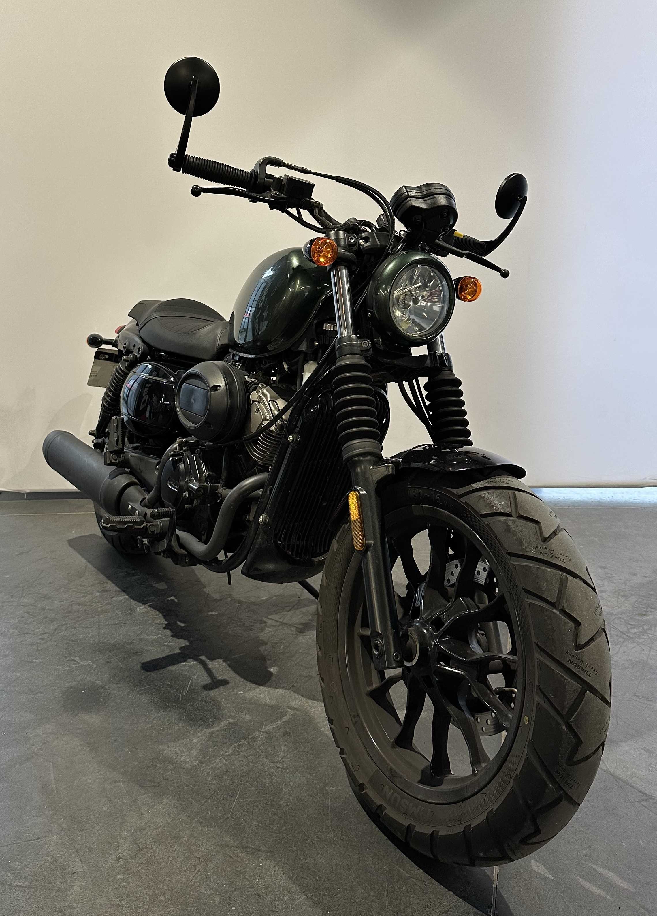 Hyosung BOBBER 125 2019 HD vue 3/4 droite