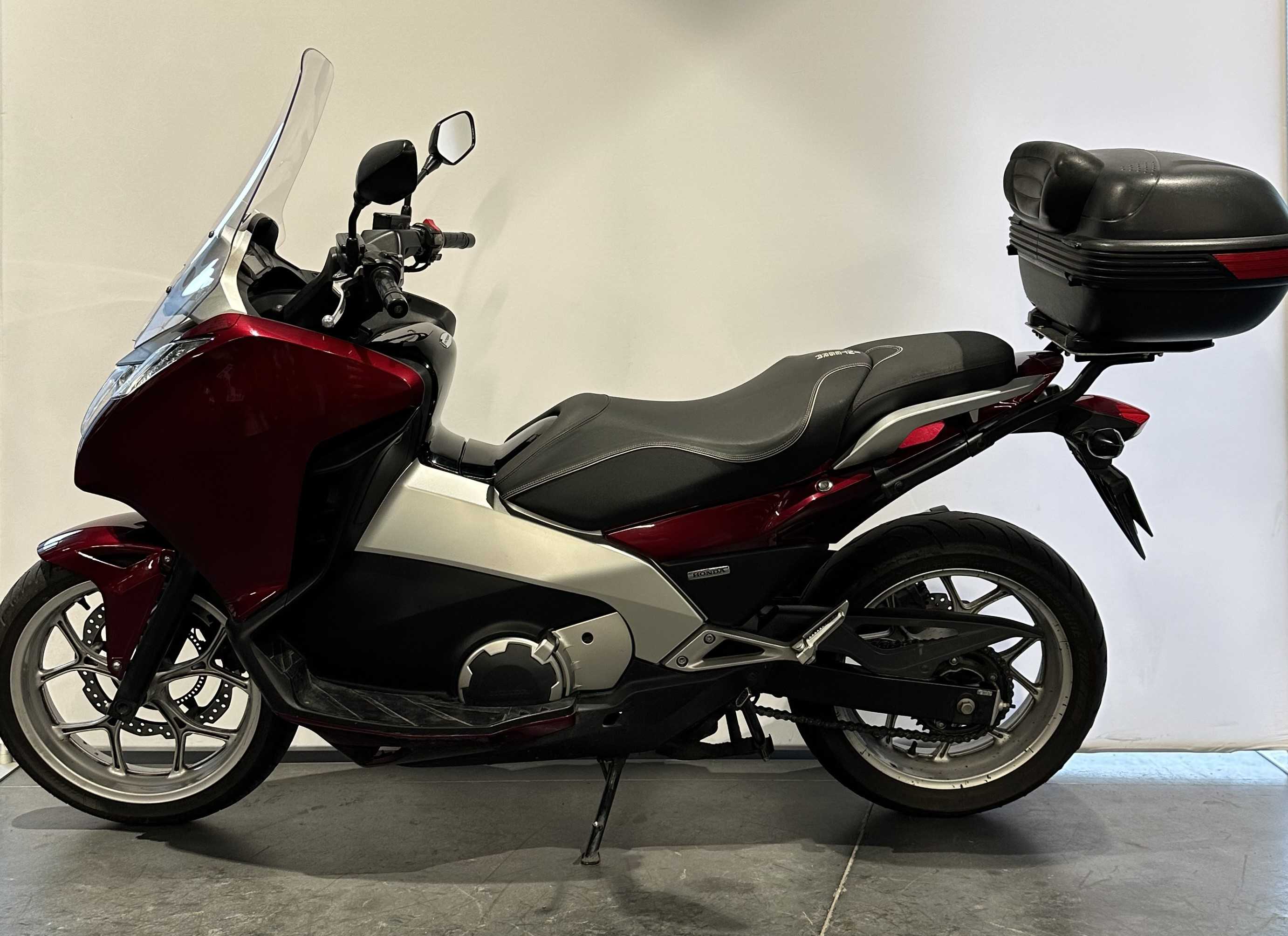 Honda NC 700 D Integra 2013 HD vue gauche