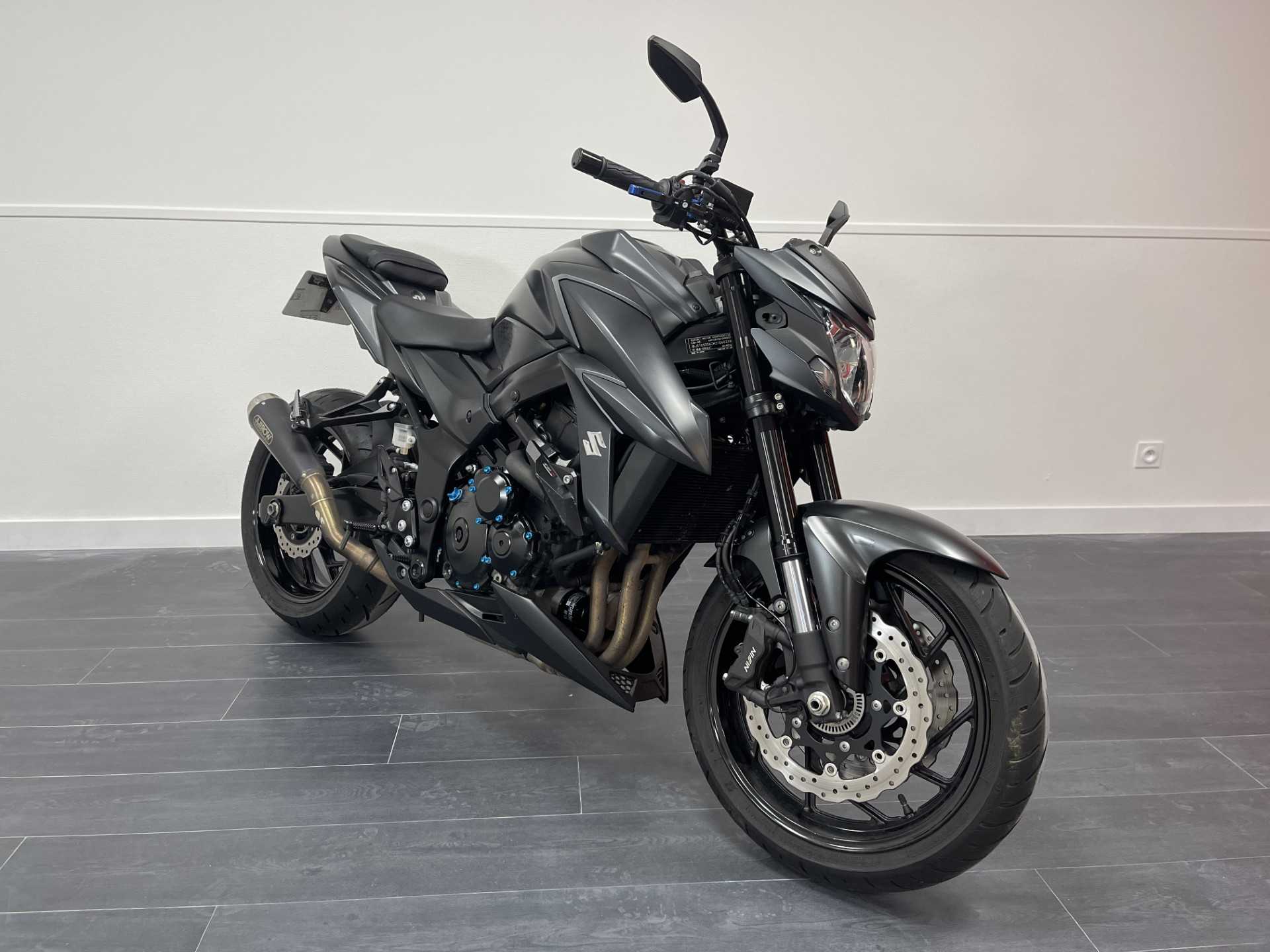 Suzuki GSX-S 750 2017 HD vue 3/4 droite