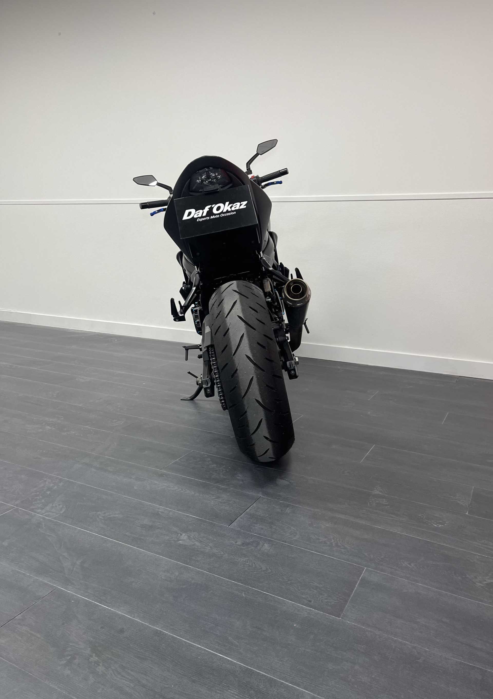 Suzuki GSX-S 750 2017 HD vue gauche