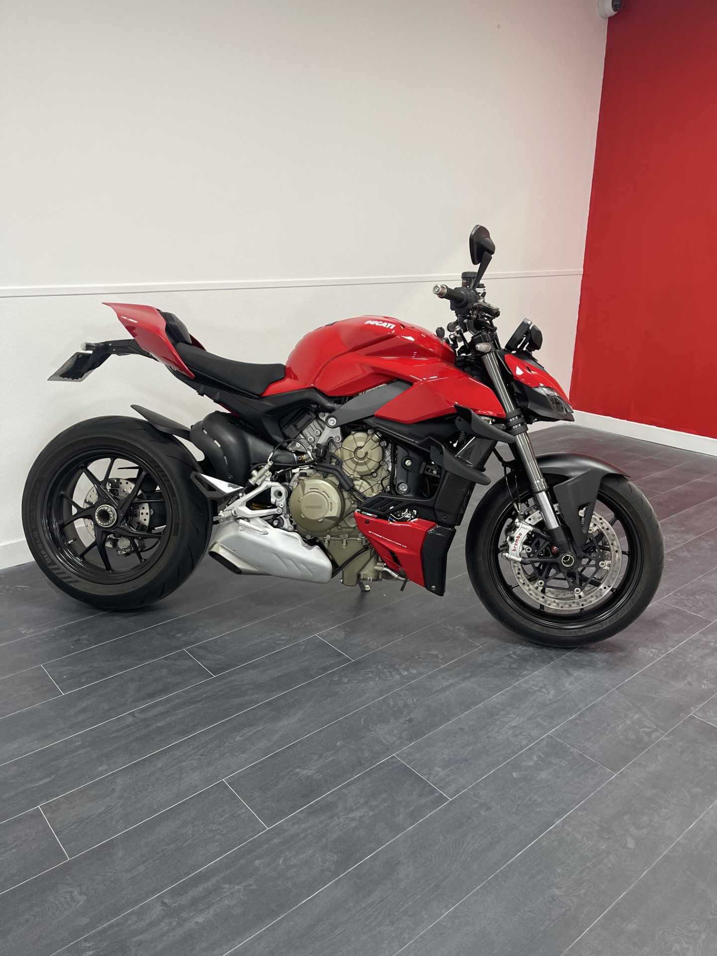 Ducati Streetfighter V4 2020 HD vue 3/4 droite