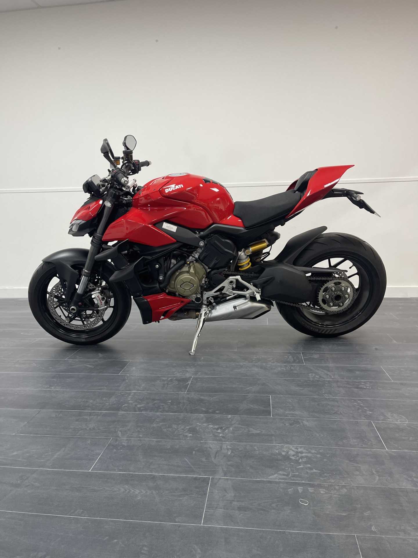 Ducati Streetfighter V4 2020 HD vue gauche