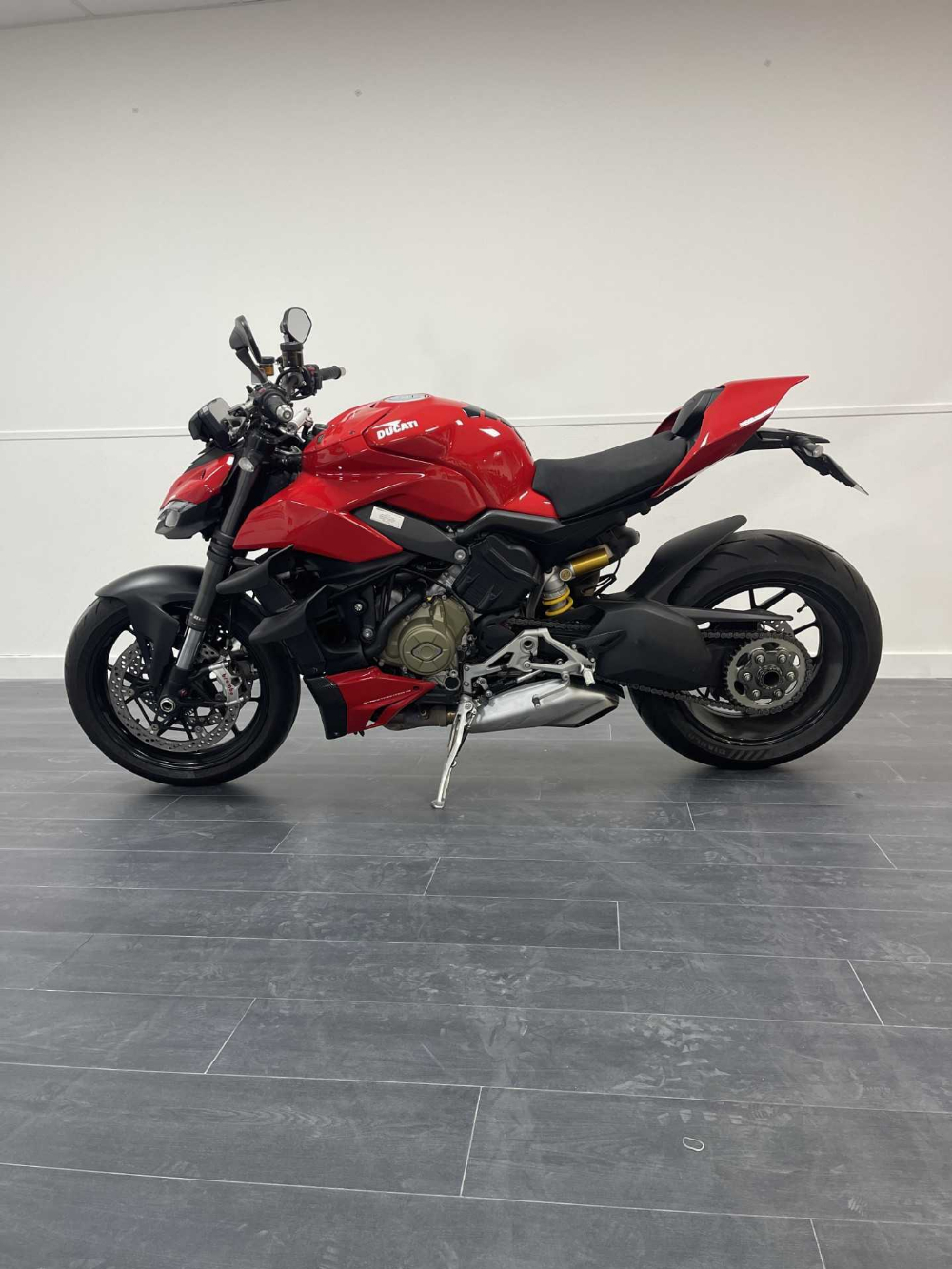 Ducati Streetfighter V4 2020 vue gauche