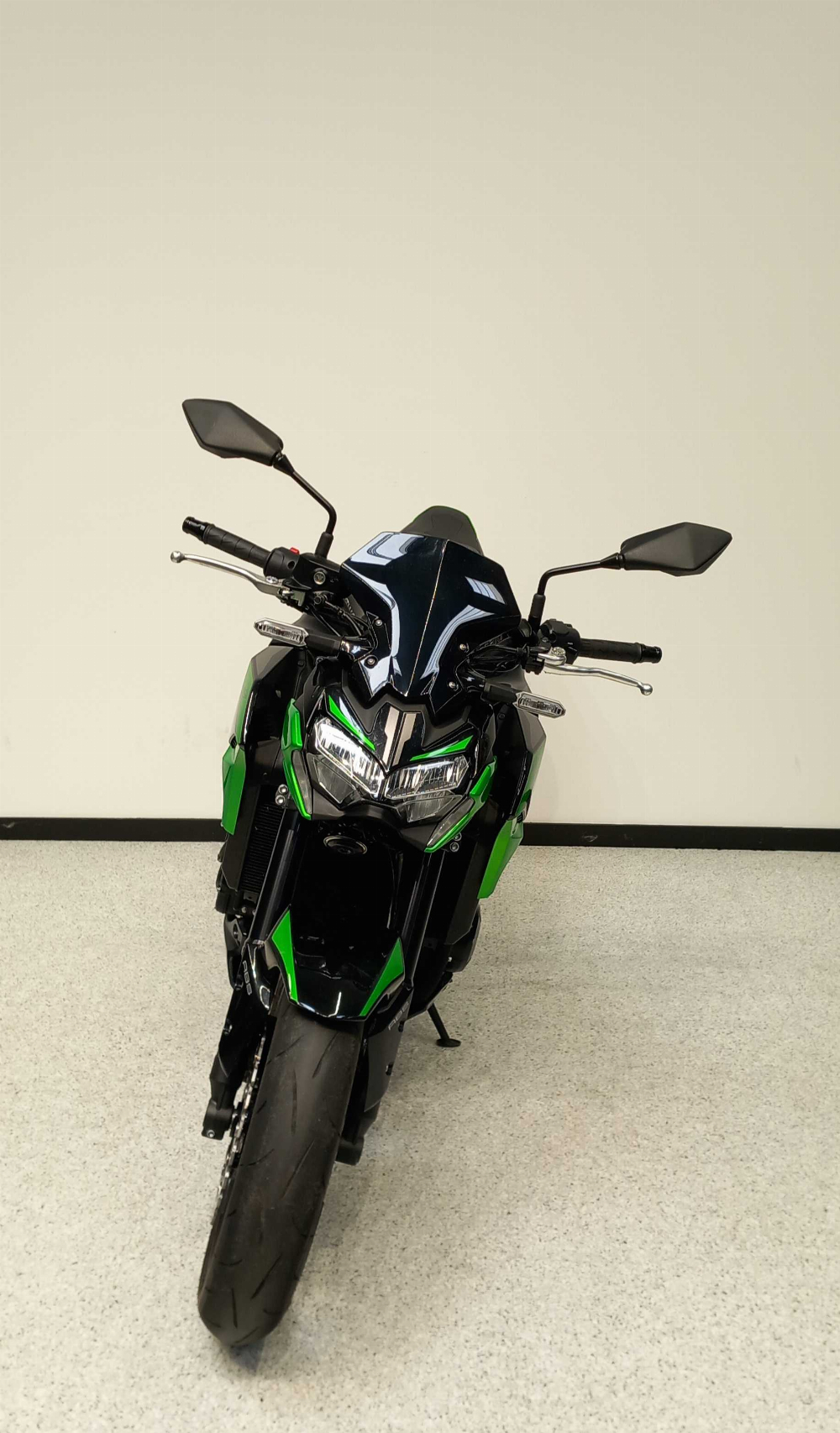 Kawasaki Z 900 2022 vue avant