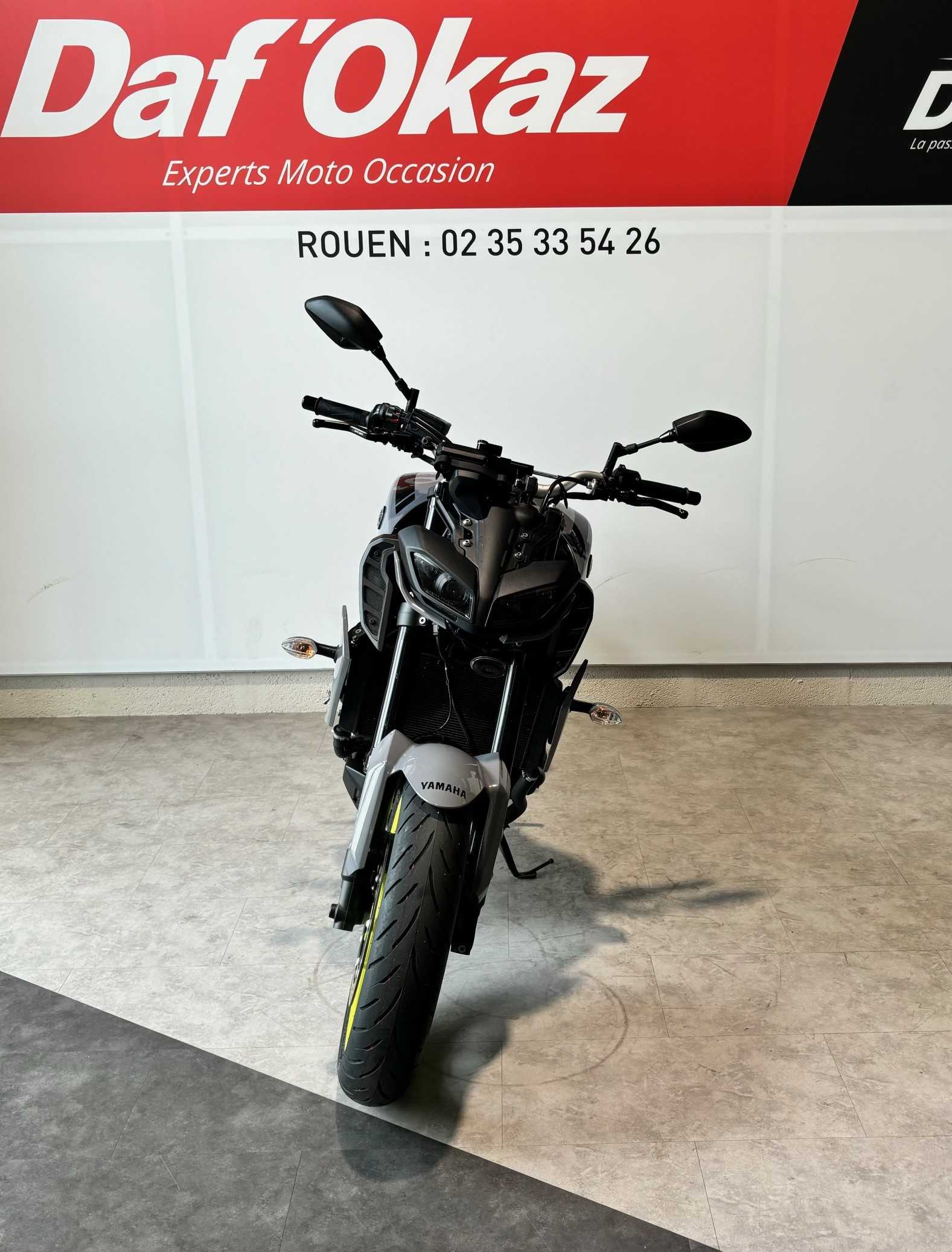 Yamaha MT-09 850 ABS 2017 HD vue avant