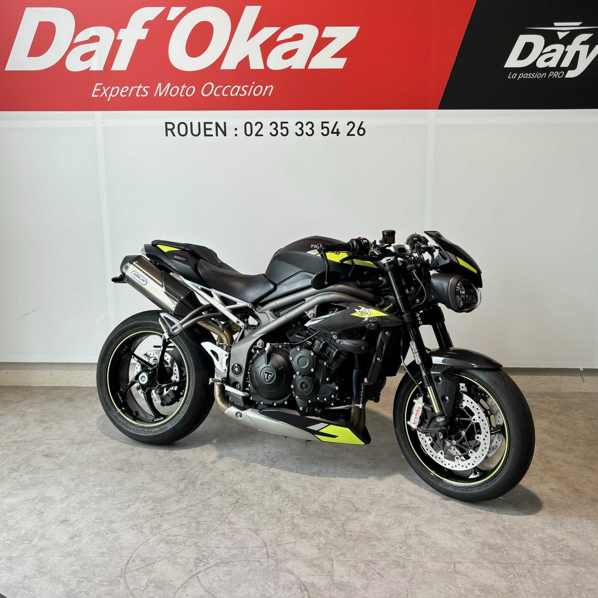 Triumph 1050 Speed Triple RS 2019 HD vue 3/4 droite