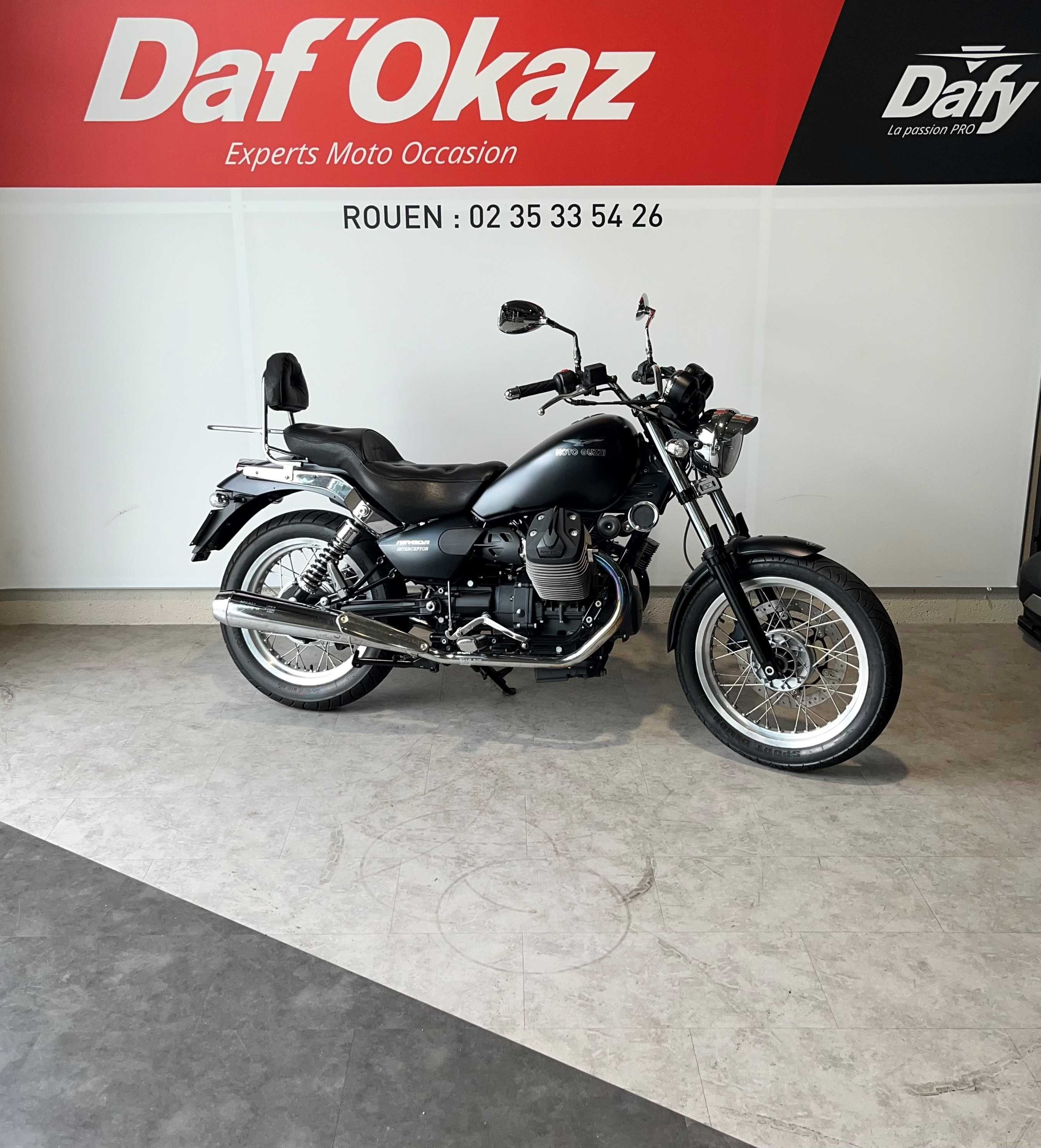 Moto Guzzi 750 NEVADA 2017 HD vue 3/4 droite