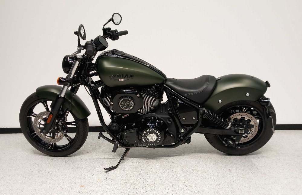 Indian CHIEF DARK HORSE 2023 vue gauche