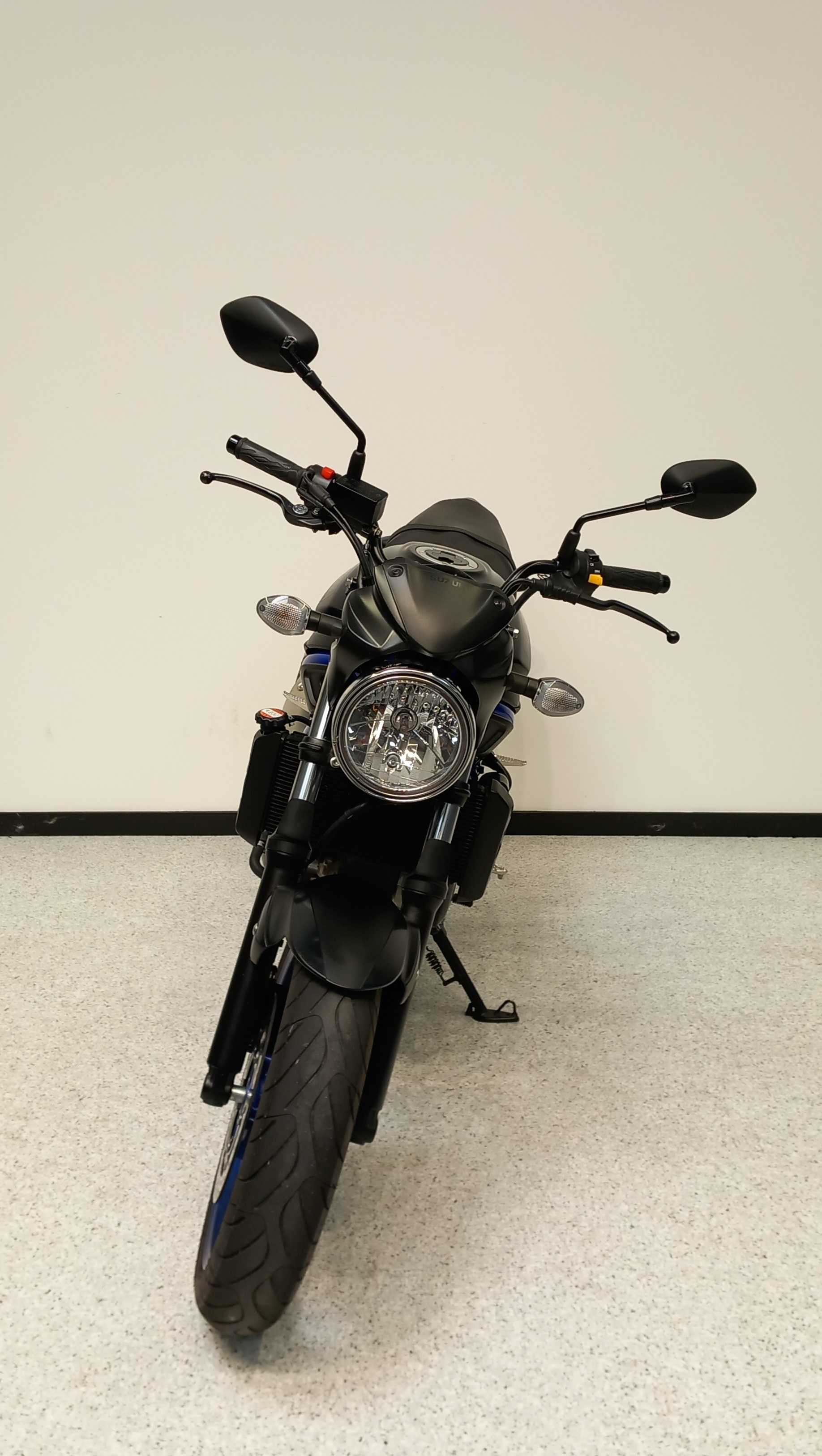 Suzuki SV 650 2022 HD vue avant