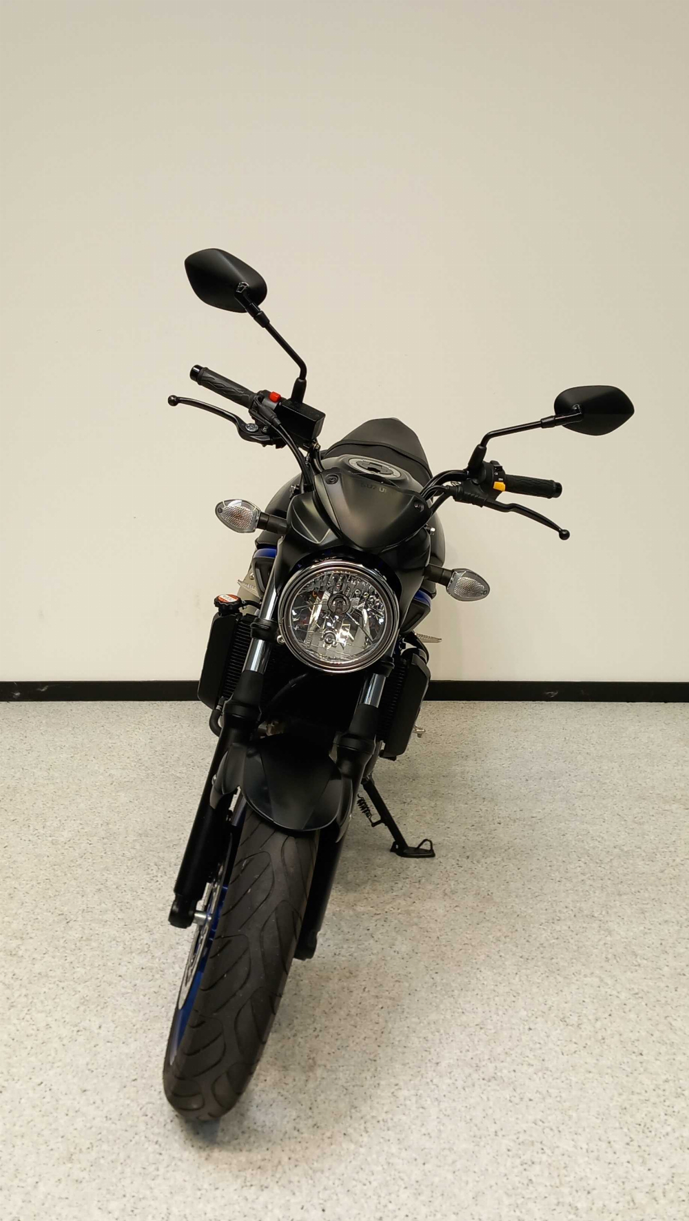 Suzuki SV 650 2022 vue avant