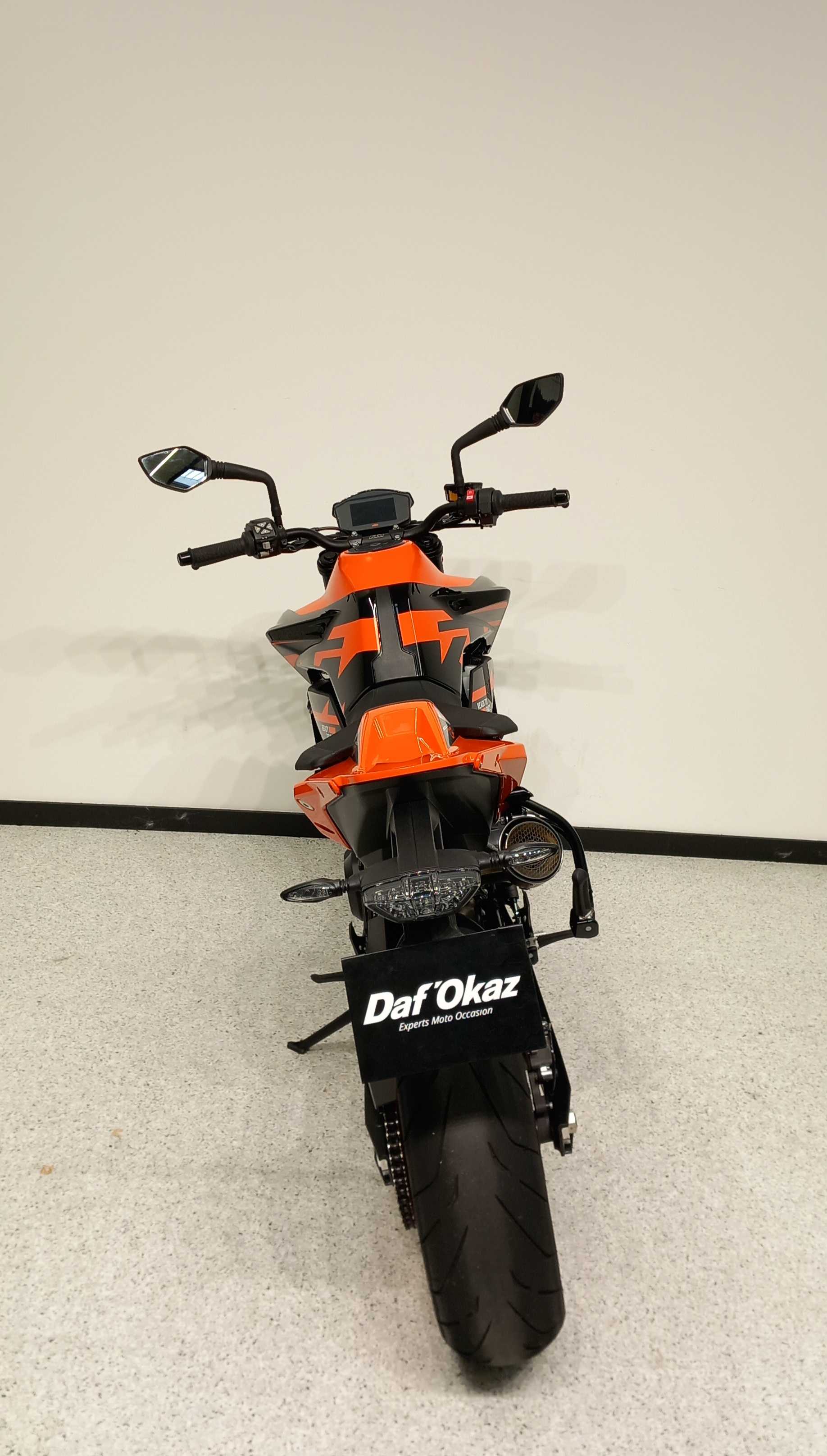 KTM 890 Duke 2022 HD vue arrière