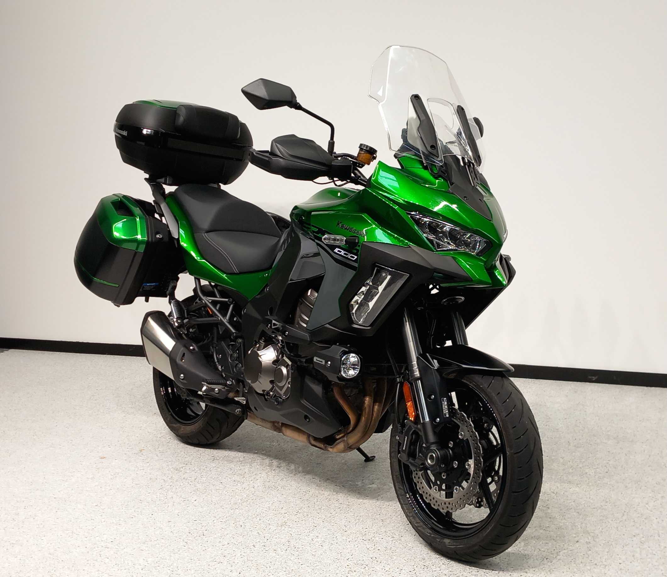 Kawasaki KLZ 1000 Versys SE Grand Tourer 2019 HD vue 3/4 droite