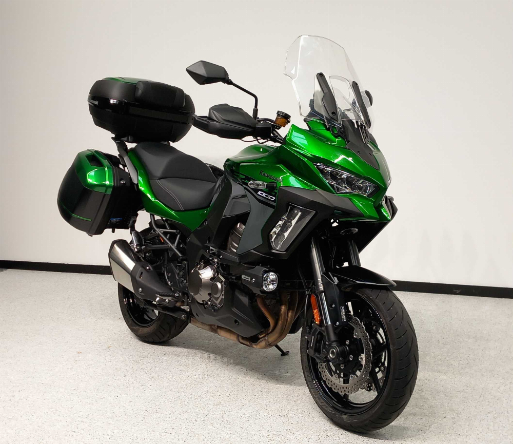 Kawasaki KLZ 1000 Versys SE Grand Tourer 2019 vue 3/4 droite