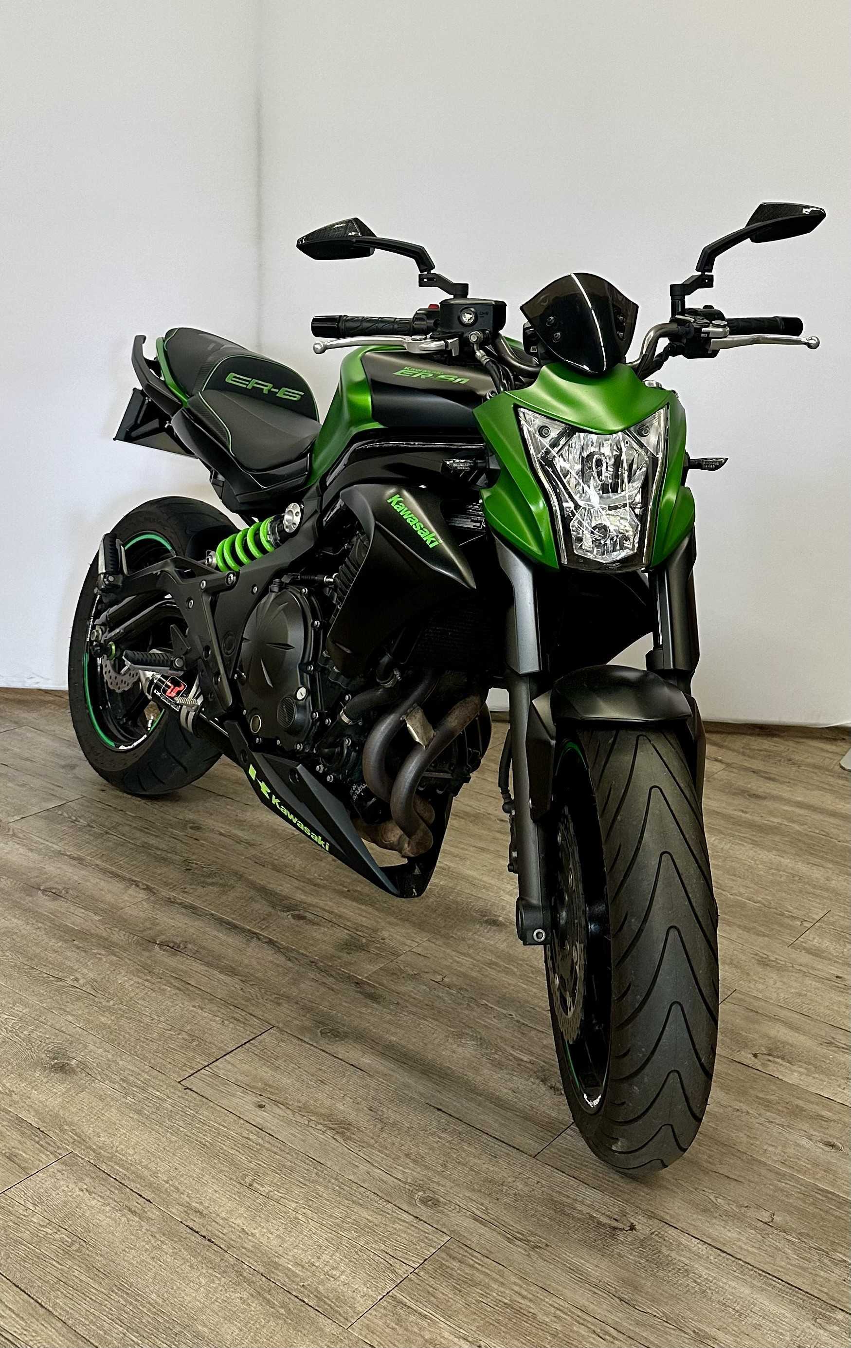 Kawasaki ER-6 N 2014 HD vue 3/4 droite