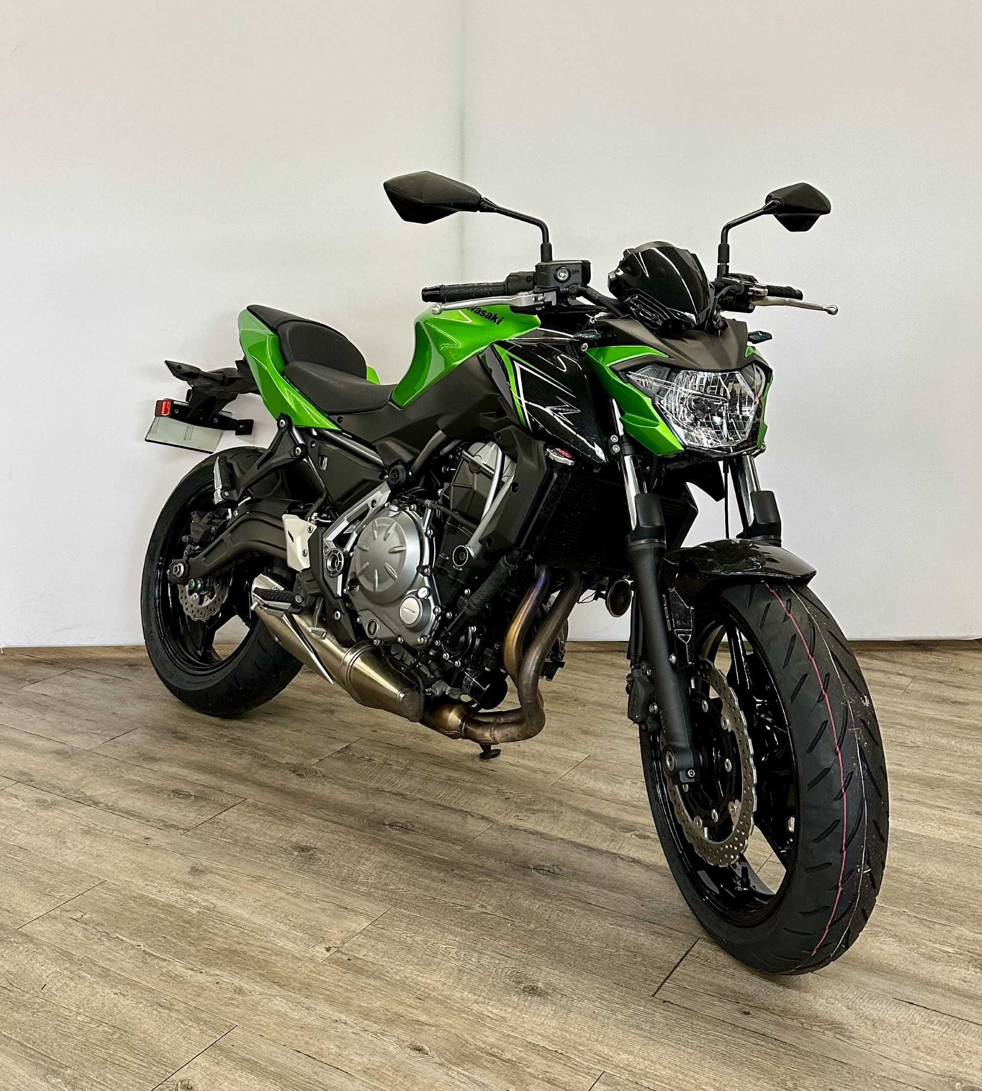 Kawasaki Z 650 2018 HD vue 3/4 droite