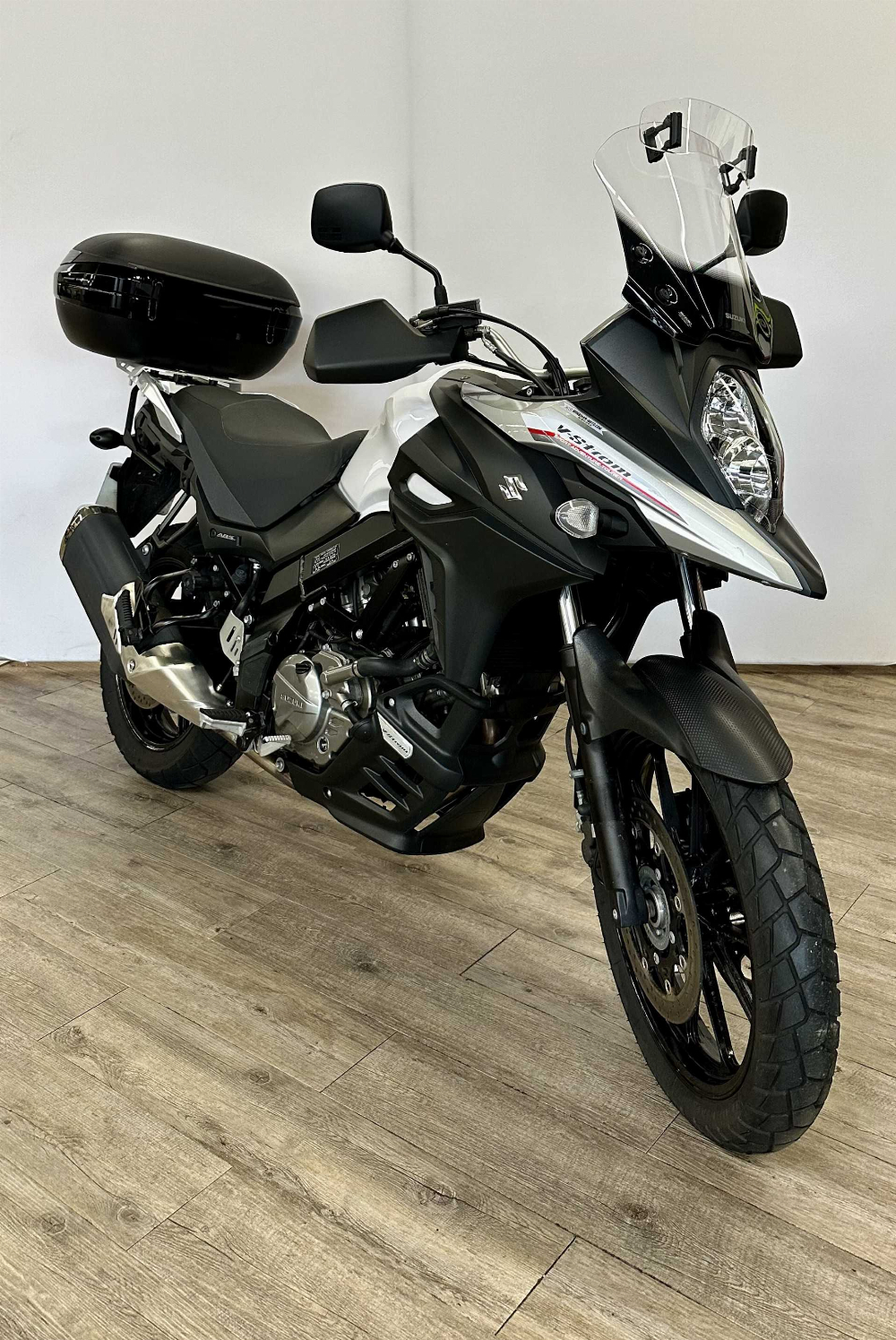 Suzuki DL 650 V-Strom ABS 2017 vue 3/4 droite