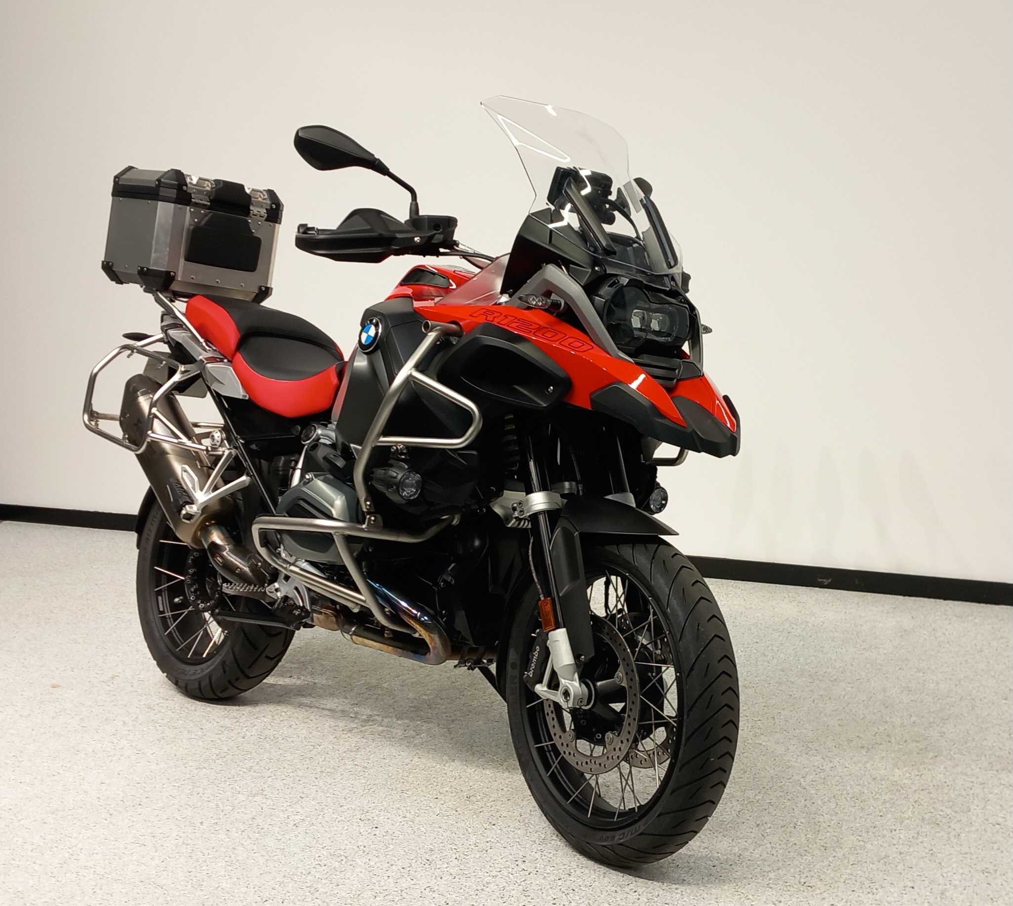 BMW R 1200 GS Adventure 2018 HD vue 3/4 droite