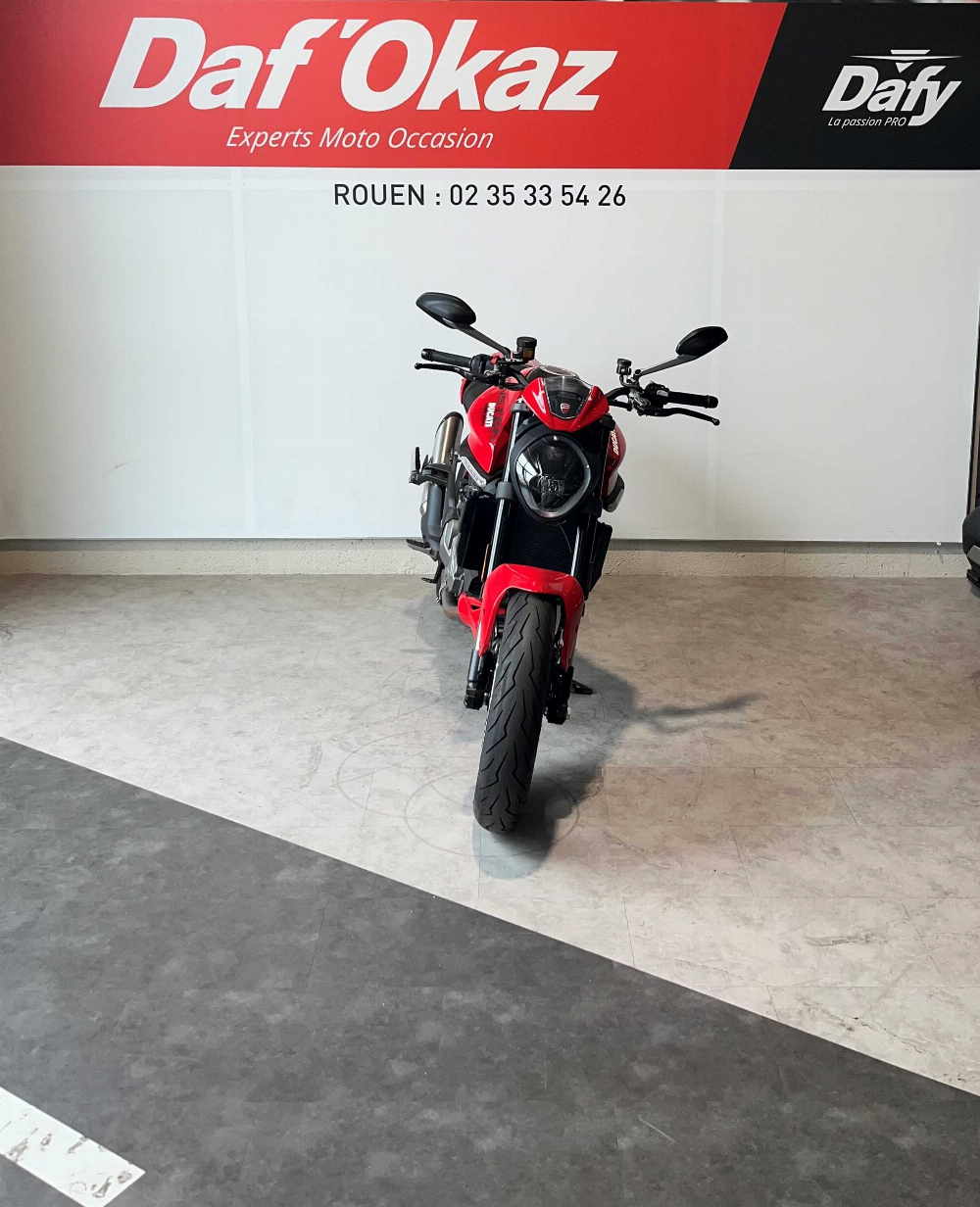 Ducati Monster 937 2022 vue avant