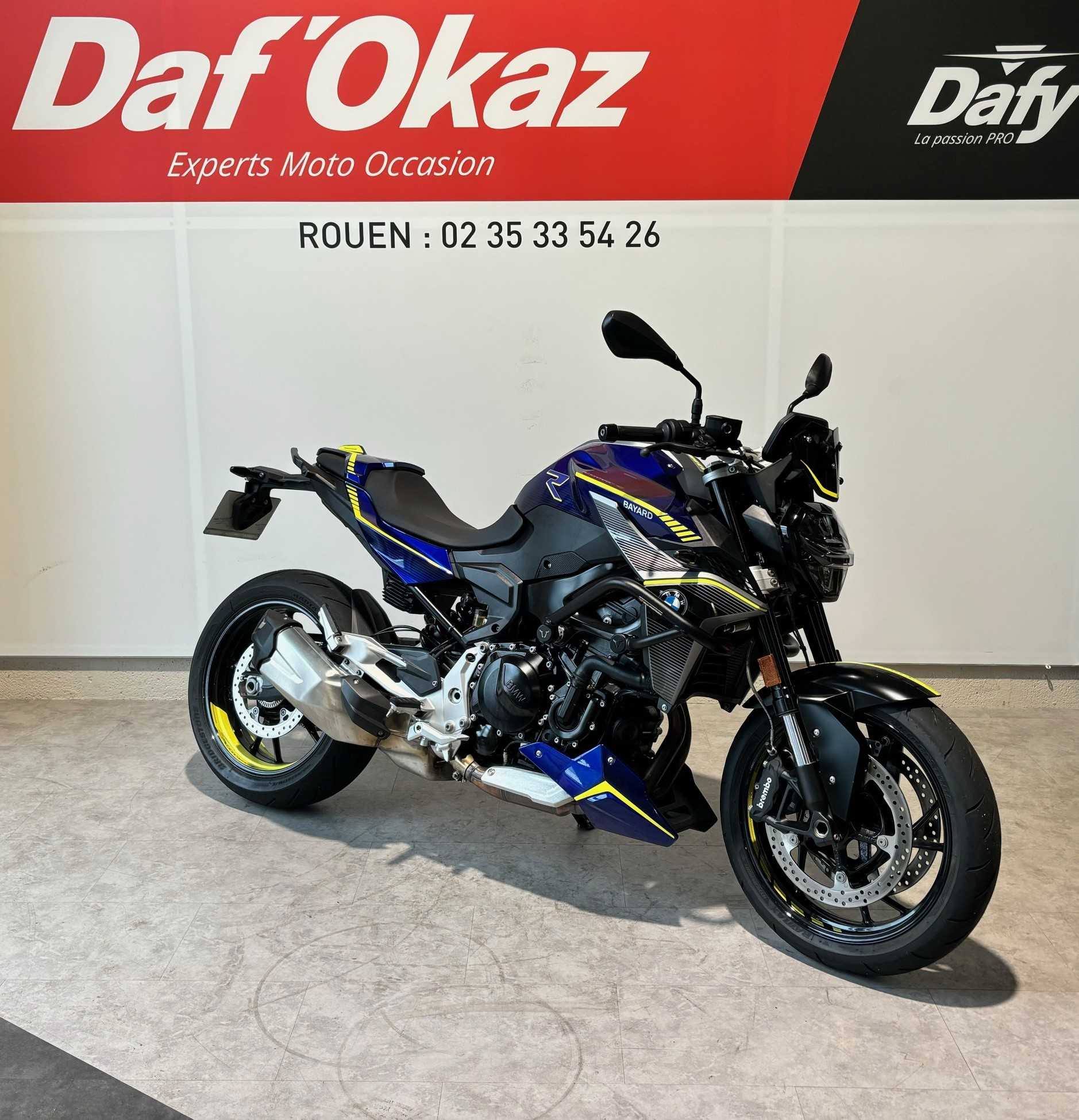 BMW F 900 R 2021 HD vue 3/4 droite