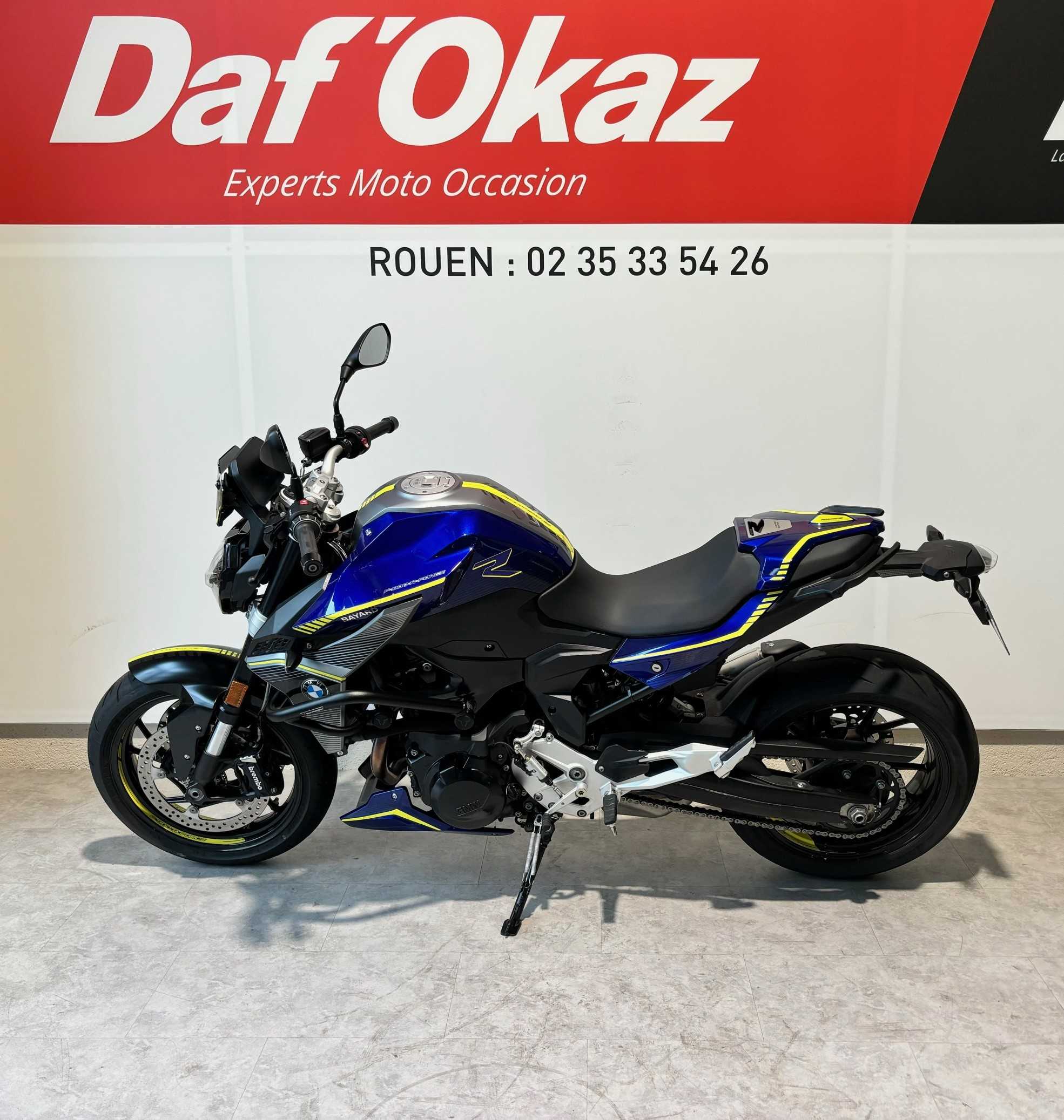 BMW F 900 R 2021 HD vue gauche