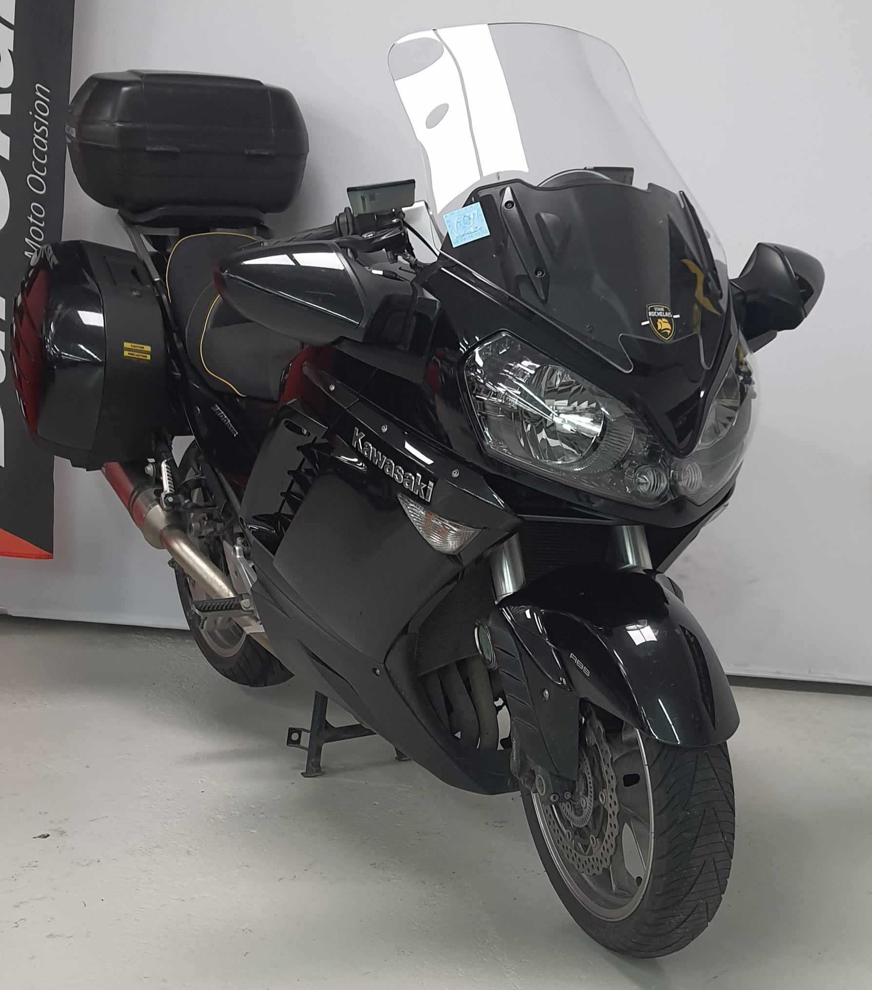 Kawasaki ZG 1400 GTR 2008 HD vue 3/4 droite