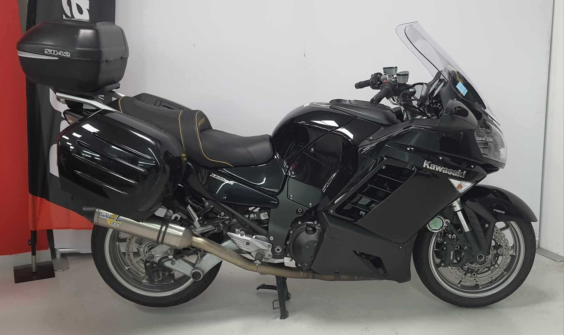 Kawasaki ZG 1400 GTR 2008 HD vue gauche