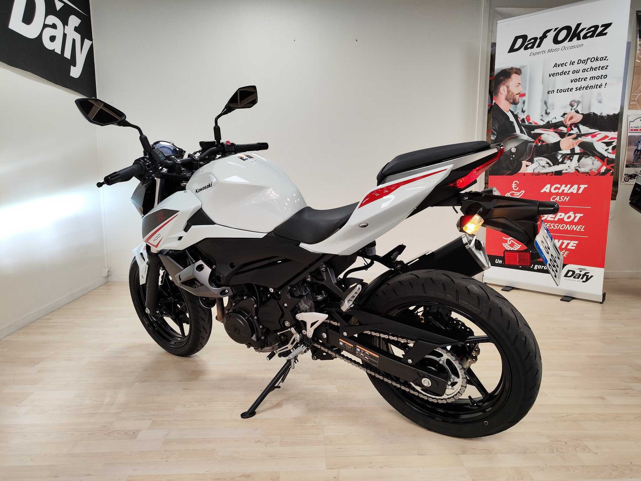 Kawasaki Z 400 2021 HD vue arrière