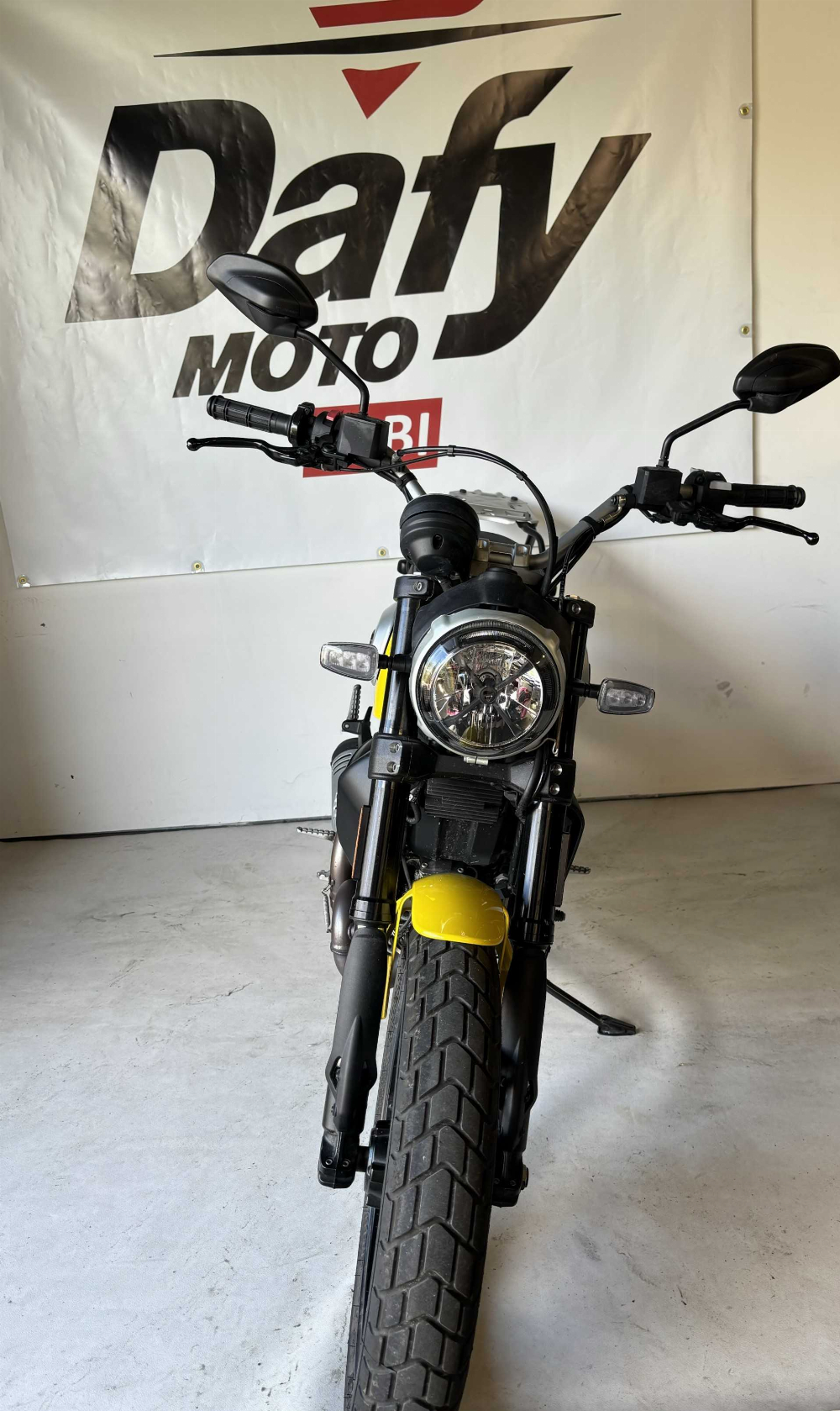 Ducati 800 Scrambler Icon 2019 vue avant