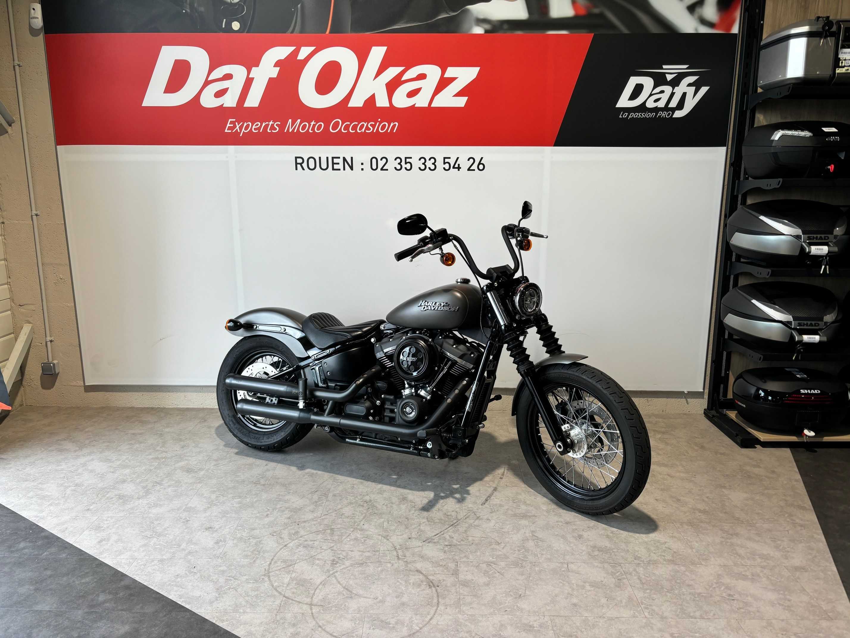 Harley-Davidson SOFTAIL STREET BOB 107 2019 HD vue 3/4 droite