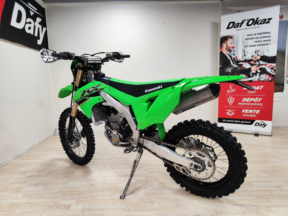 Kawasaki KX 250 X 2023 vue arrière