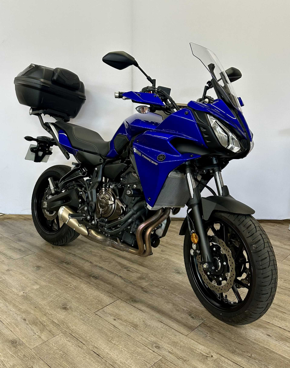 Yamaha MT-07 Tracer (MTT690) 2016 vue 3/4 droite