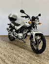 Aperçu Yamaha YBR 125 2006 vue 3/4 droite