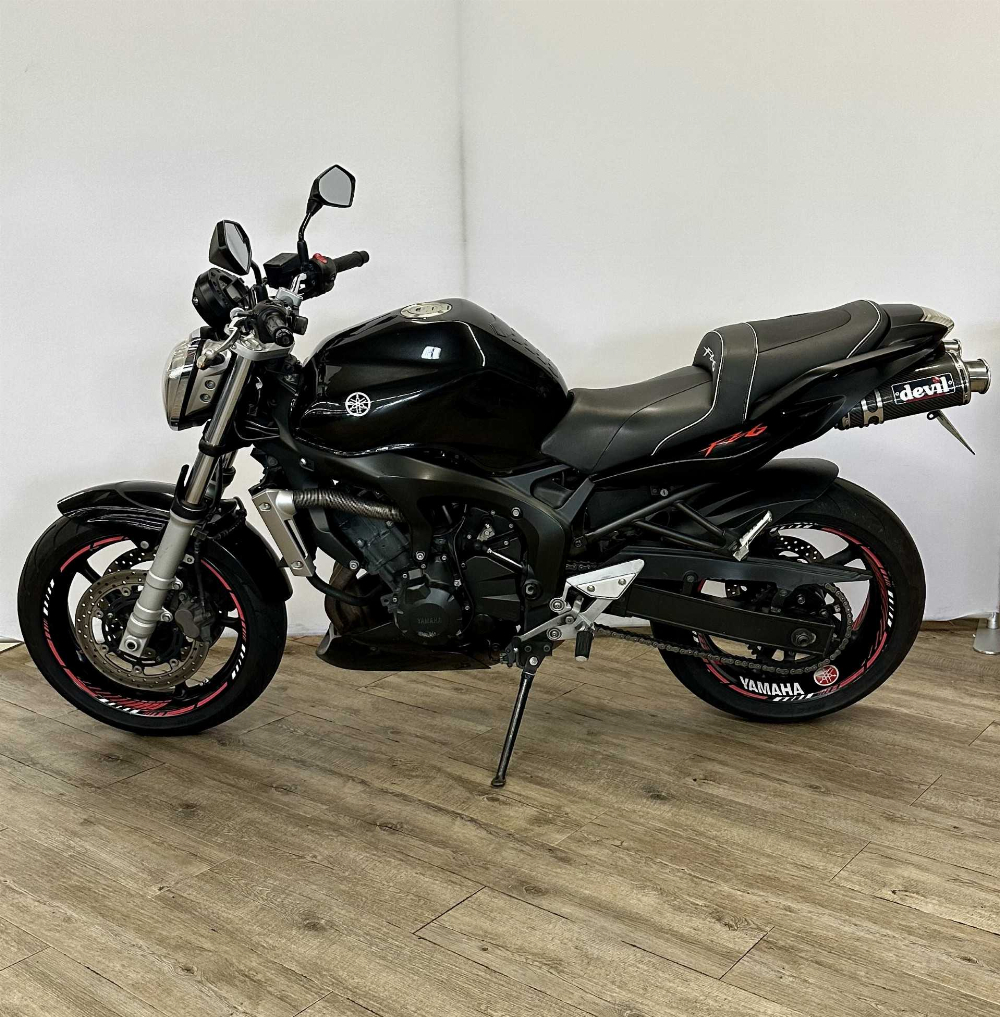 Yamaha FZ6 N 2006 vue gauche