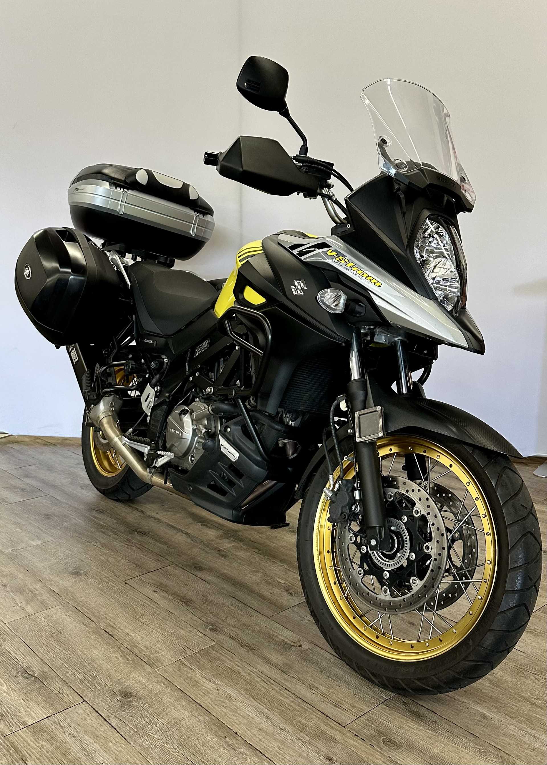 Suzuki DL 650 V-Strom XT 2017 HD vue 3/4 droite