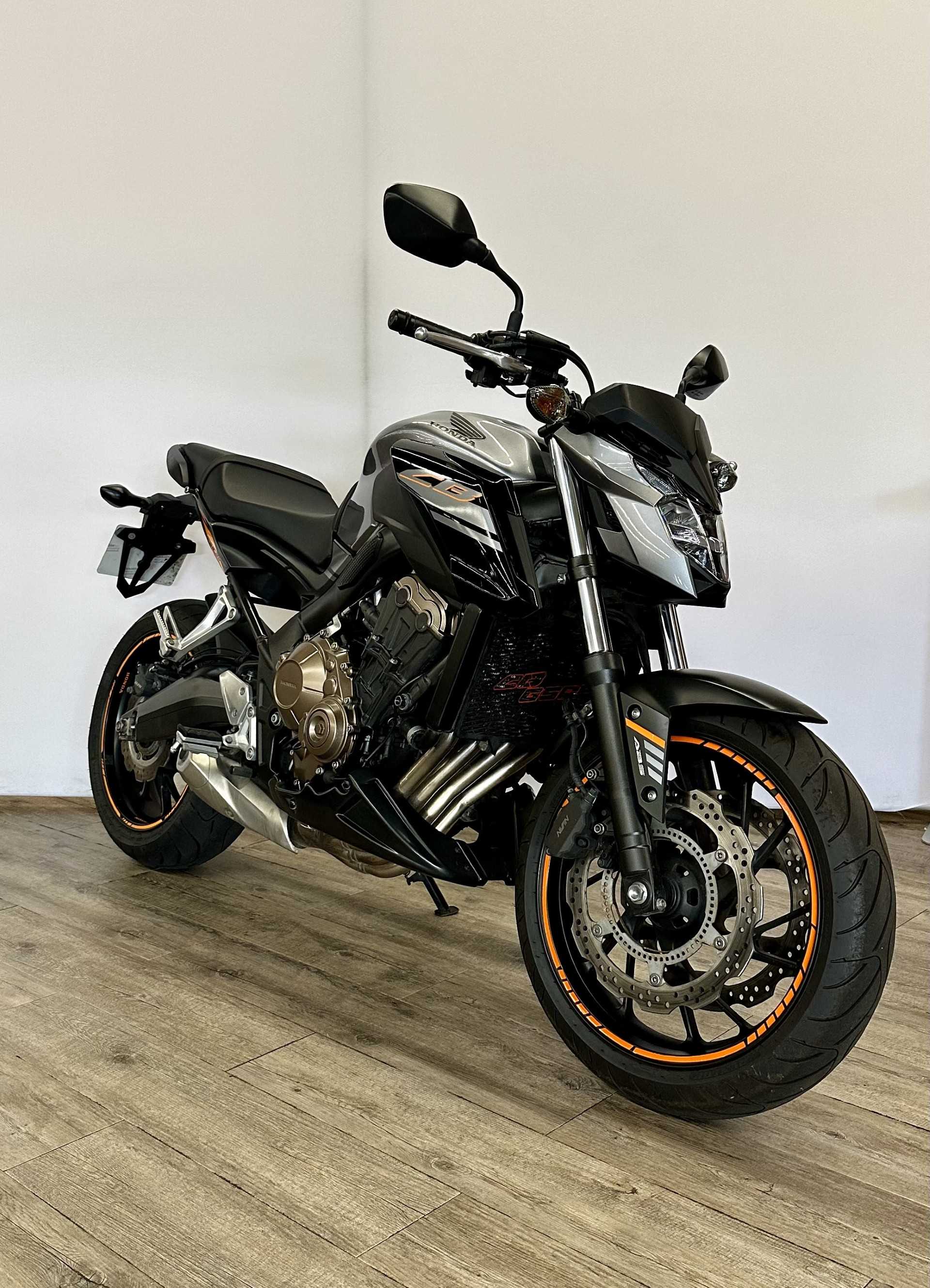 Honda CB 650 F ABS 2018 HD vue 3/4 droite