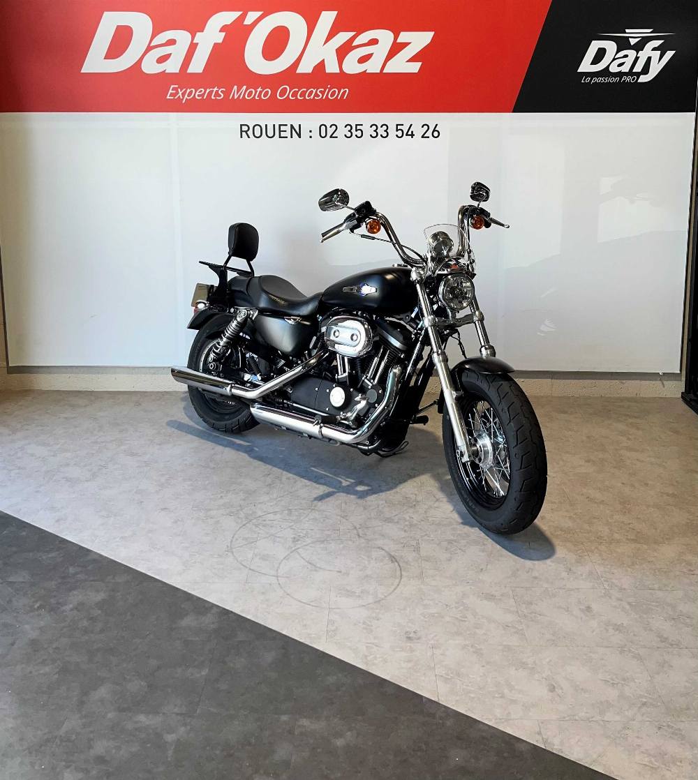 Harley-Davidson XL 1200 CB 2016 vue 3/4 droite