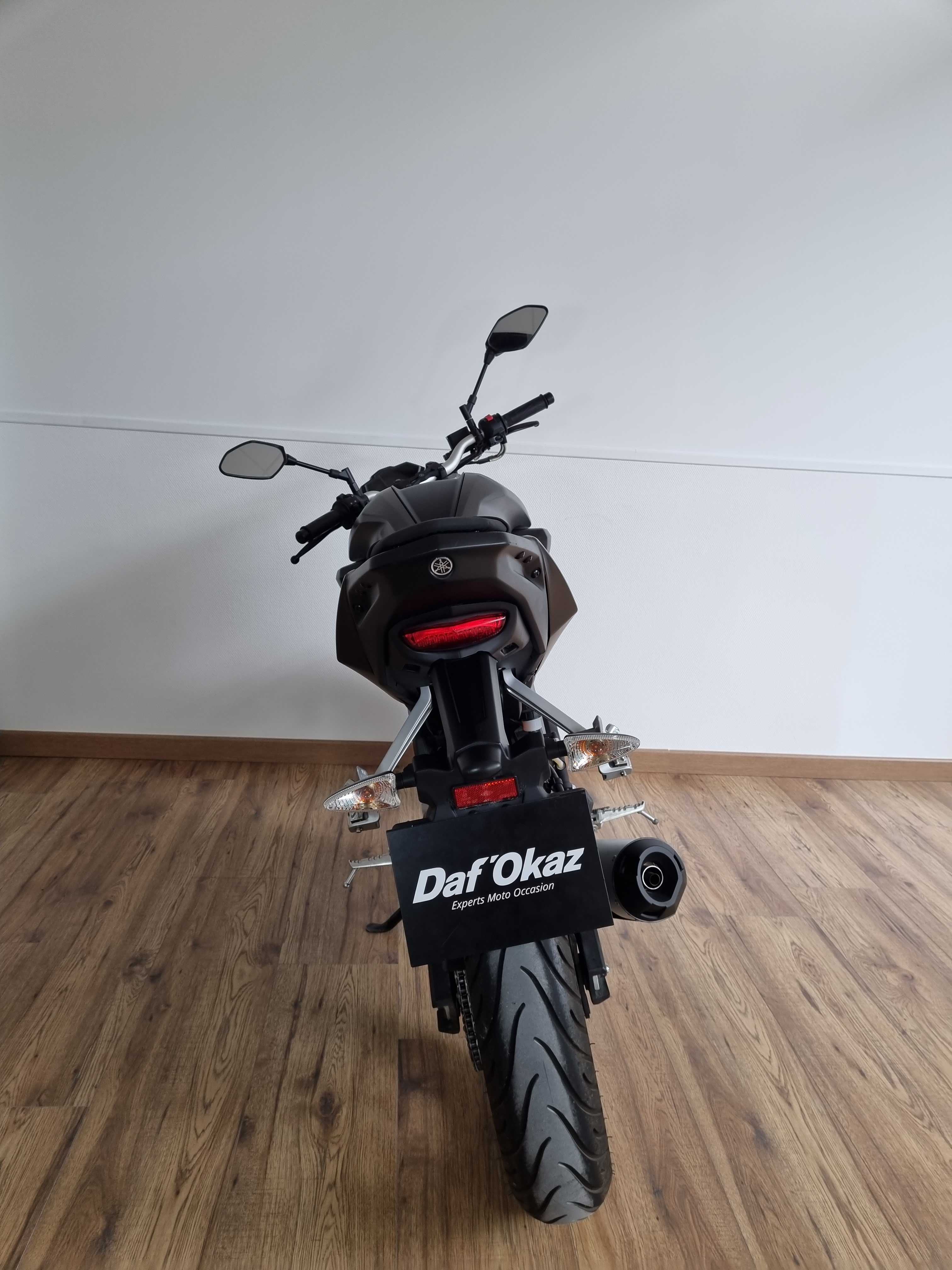 Yamaha MT 125 2015 HD vue arrière