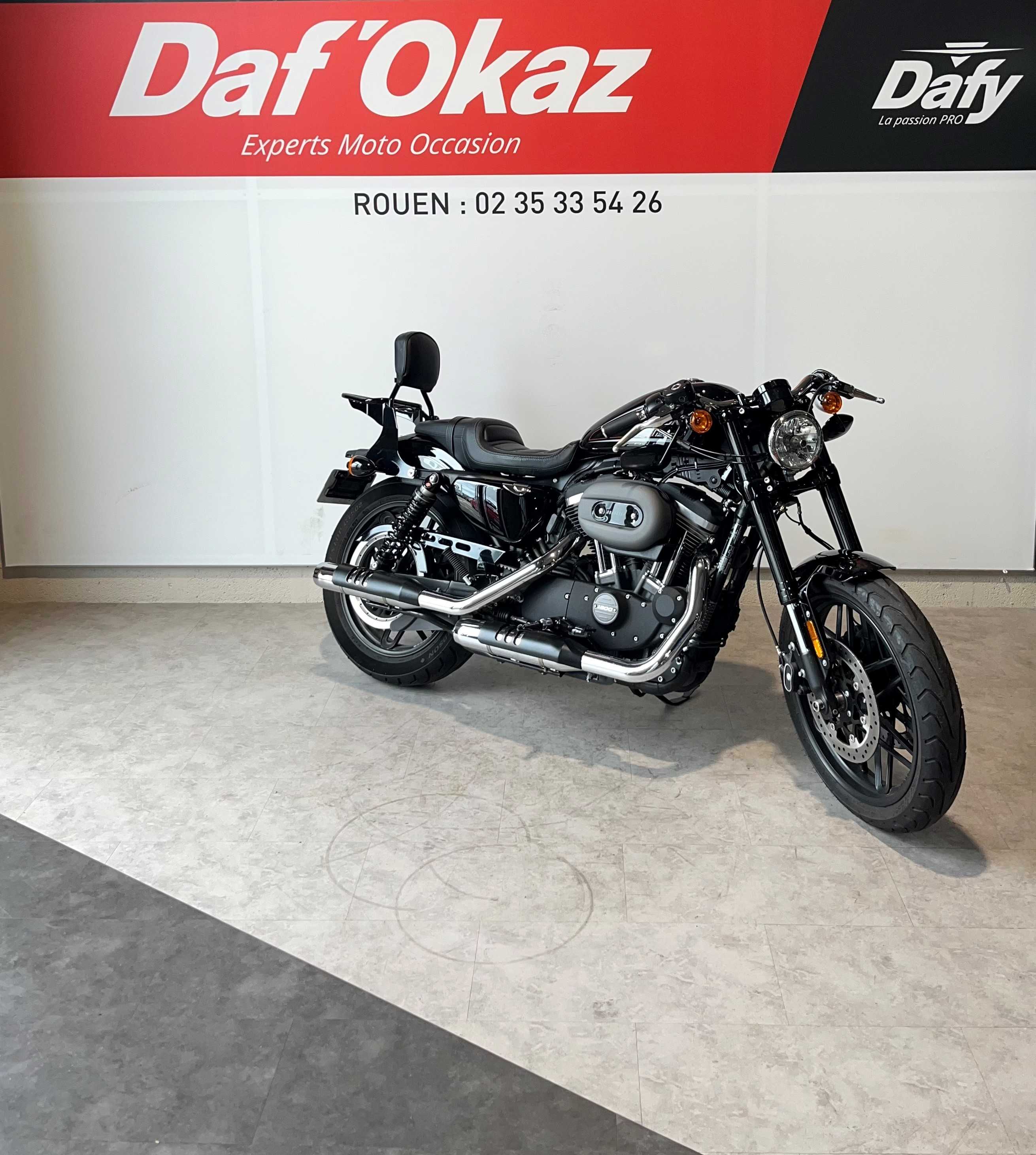 Harley-Davidson ROADSTER 1200 CX 2019 HD vue 3/4 droite