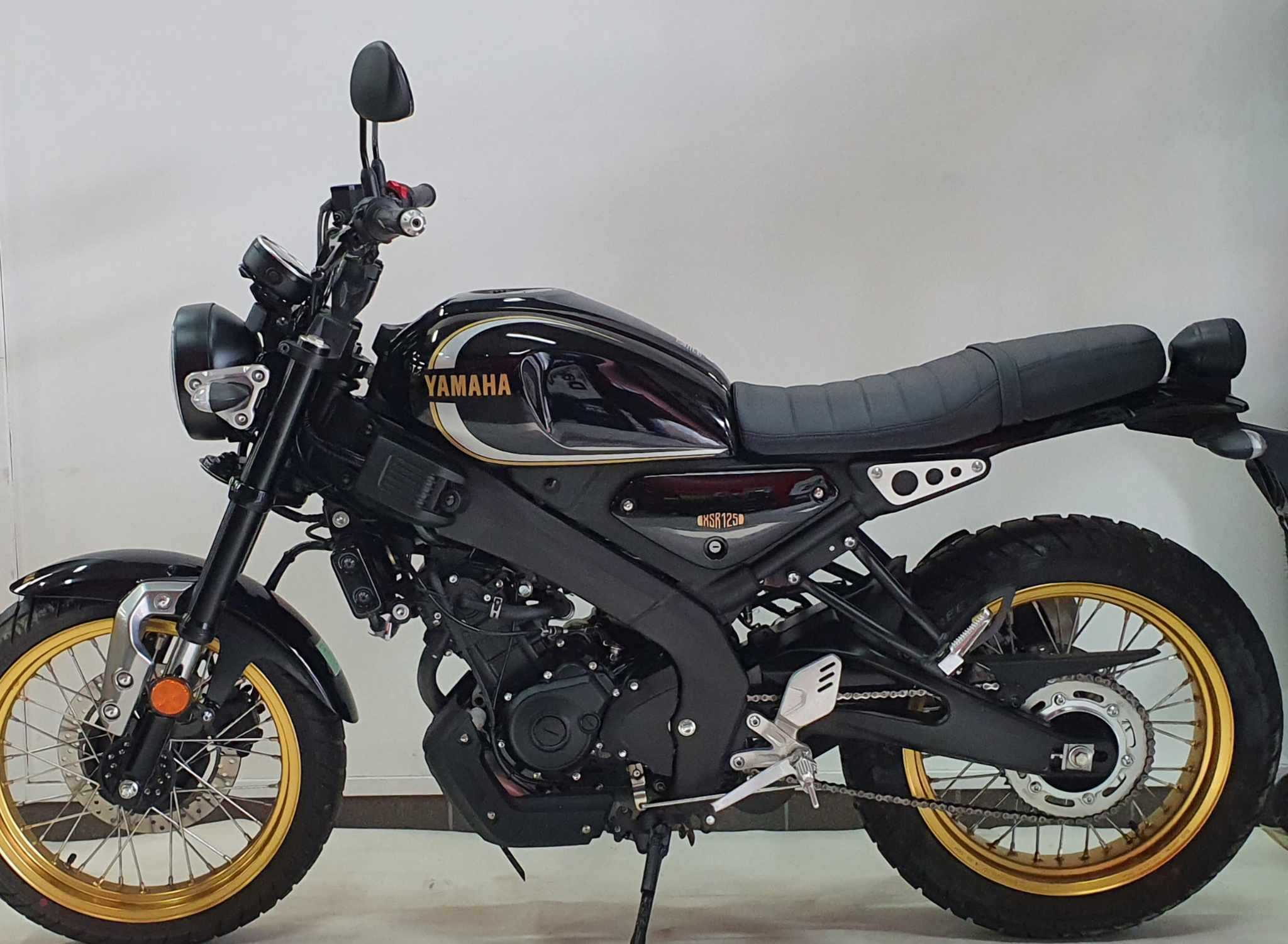 Yamaha XSR 125 2022 HD vue gauche