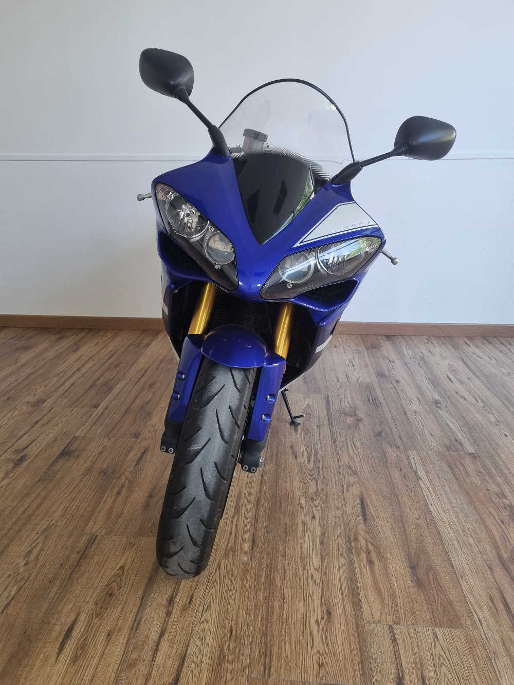 Yamaha YZF 1000 R1 2008 vue avant