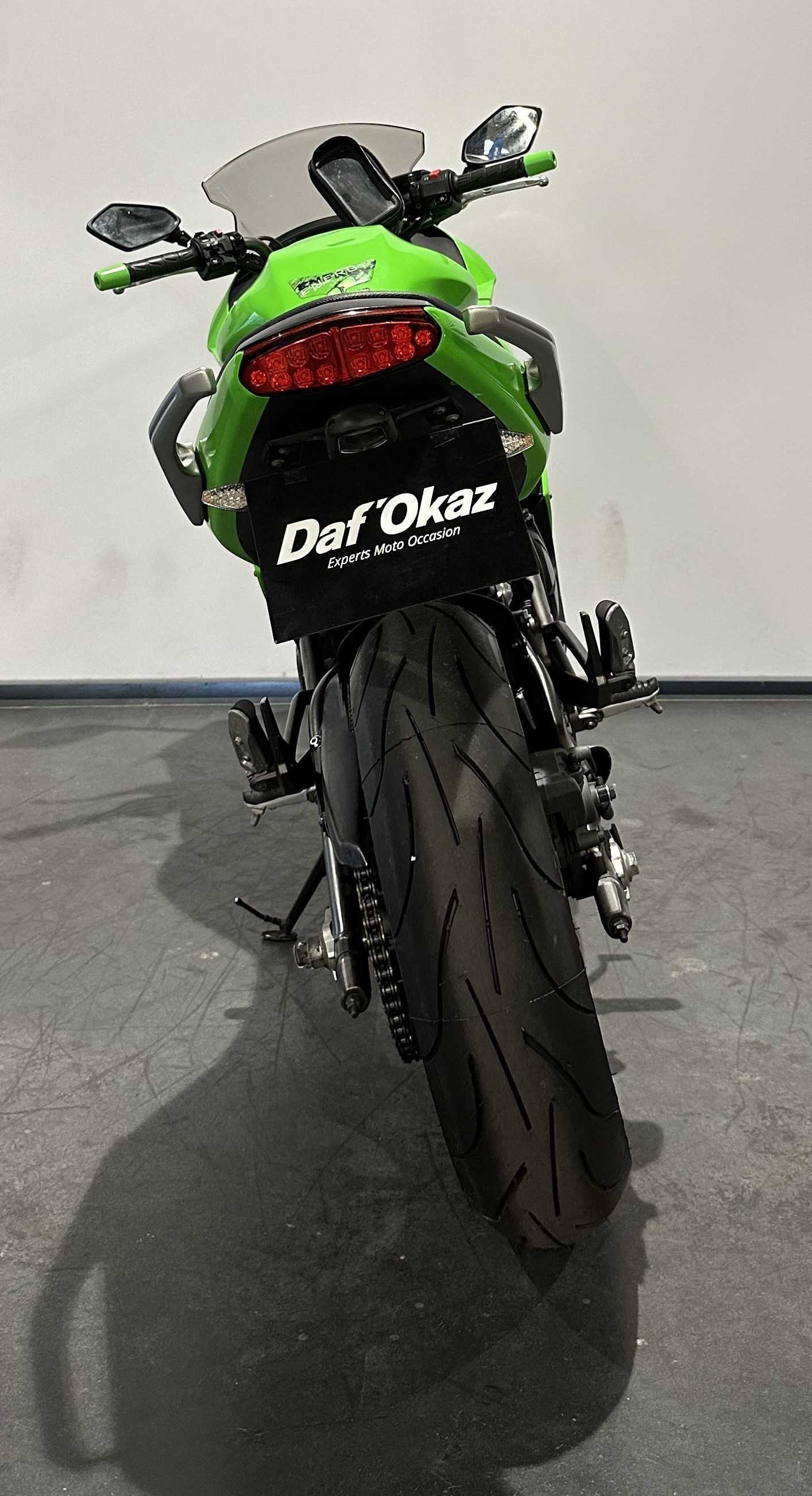 Kawasaki ER-6 F 2010 HD vue arrière