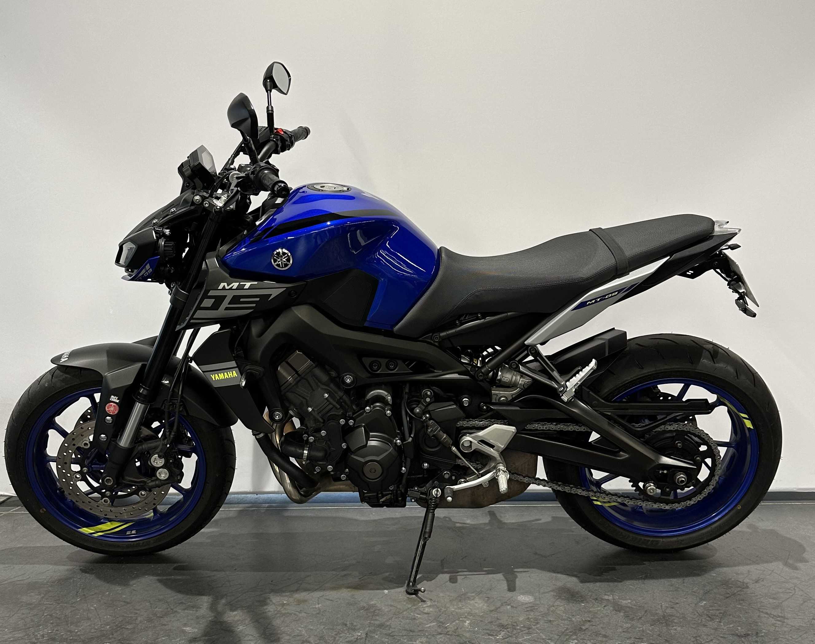 Yamaha MT-09 850 ABS 2017 HD vue gauche