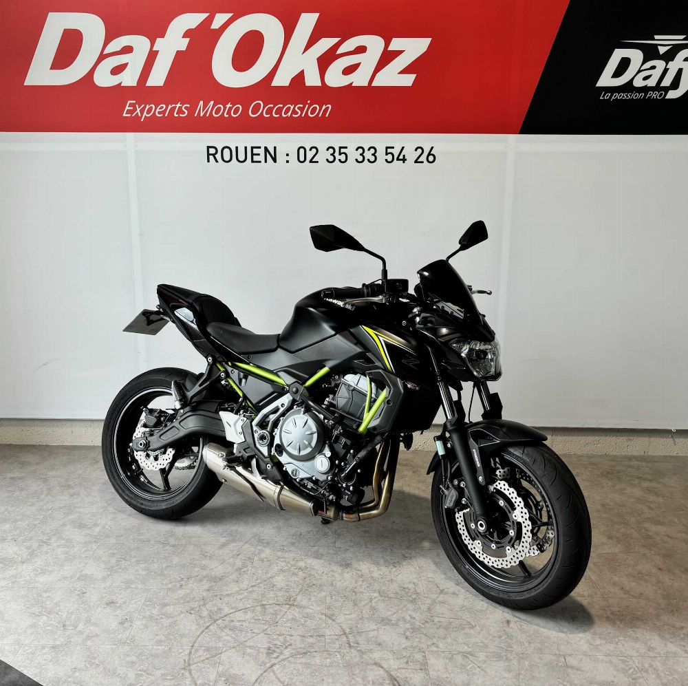 Kawasaki Z 650 2017 vue 3/4 droite